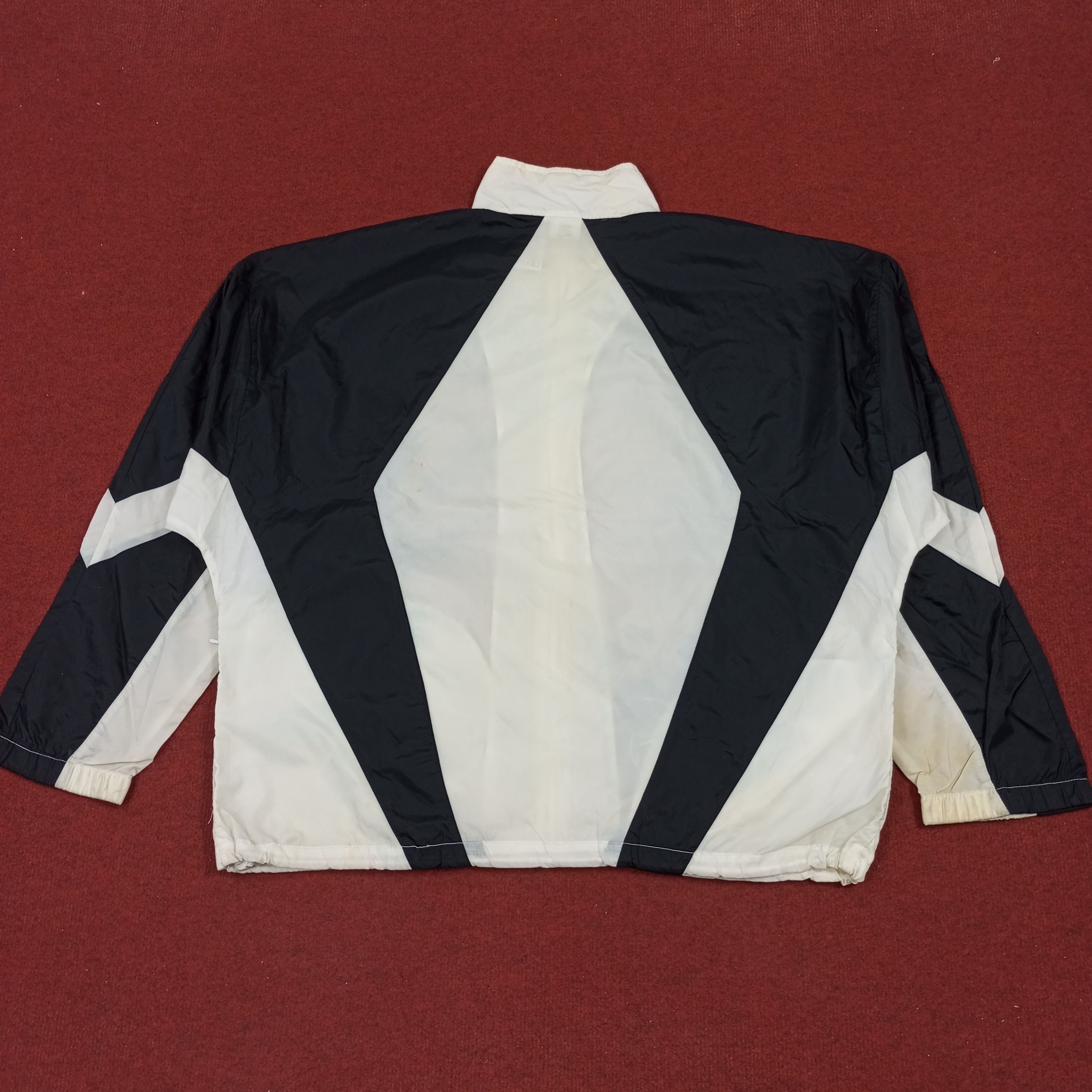Nike × Vintage Nike Sportswear Style Small Logo Design Windbreaker Jacket Size US XXL / EU 58 / 5 - 3 Thumbnail
