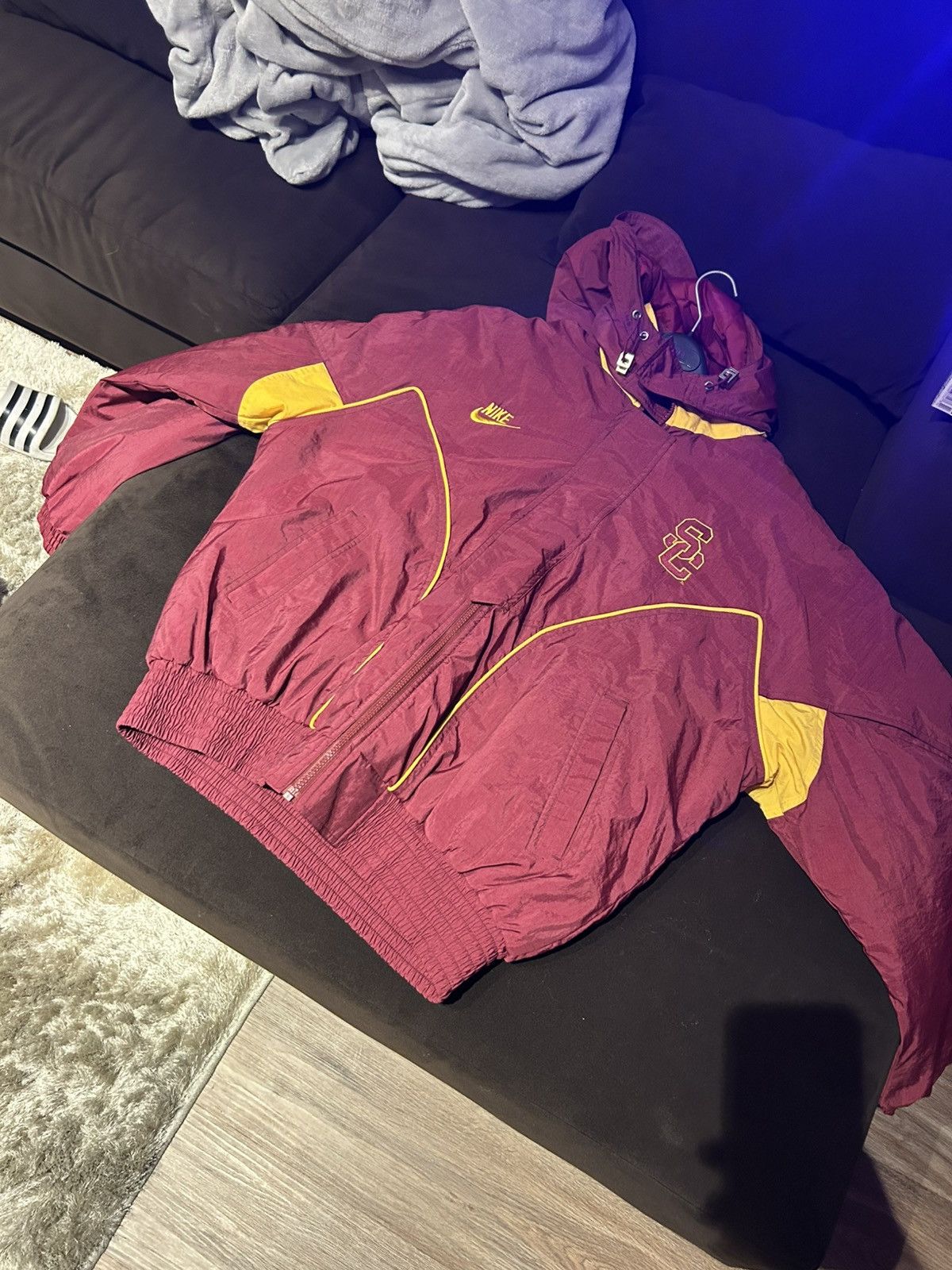 Nike Nike USC Vintage Jacket Size US L / EU 52-54 / 3 - 1 Thumbnail
