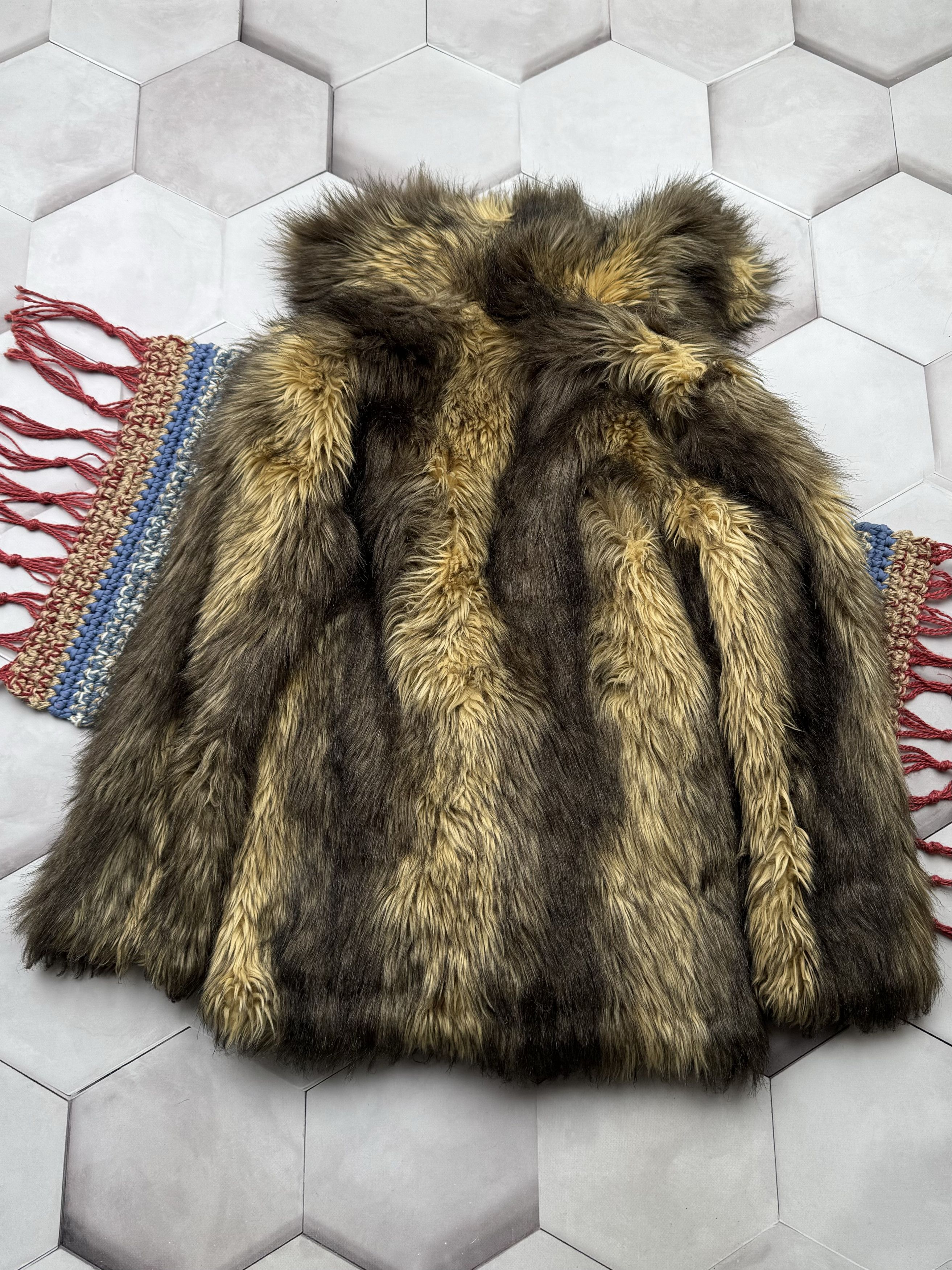 Vintage Vintage Faux Fur Coat (E4) Size M / US 6-8 / IT 42-44 - 6 Thumbnail
