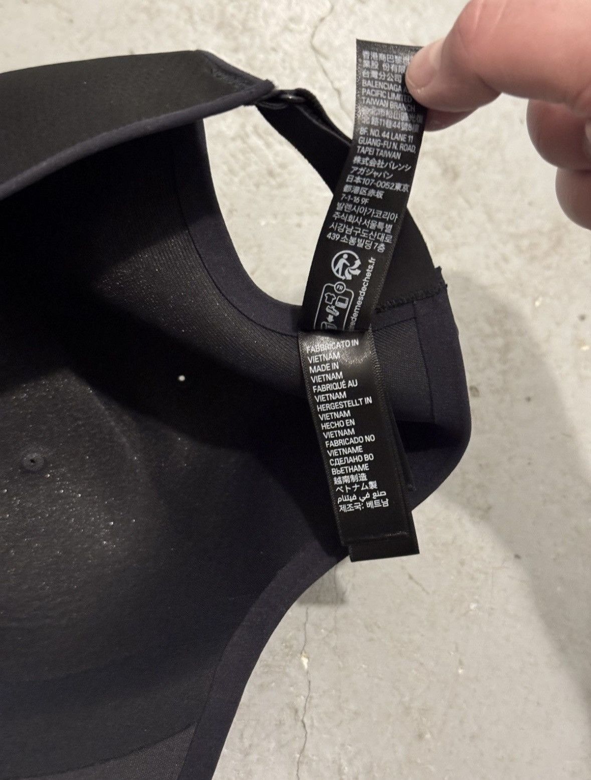 Balenciaga BALENCIAGA X UNDER ARMOUR - LIMITED EURO VERSION -- Size ONE SIZE - 6 Thumbnail