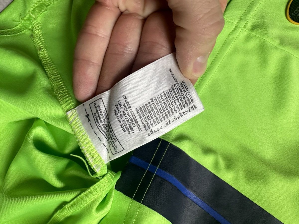 Adidas × Chelsea Soccer × Vintage Vintage adidas Chelsea soccer jersey size S green rare 2010 Size US S / EU 44-46 / 1 - 4 Thumbnail