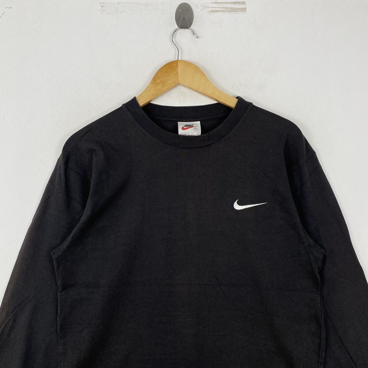 Nike Nike Vintage Mini Swoosh Long Sleeve Tee Black M Size US M / EU 48-50 / 2 - 3 Thumbnail