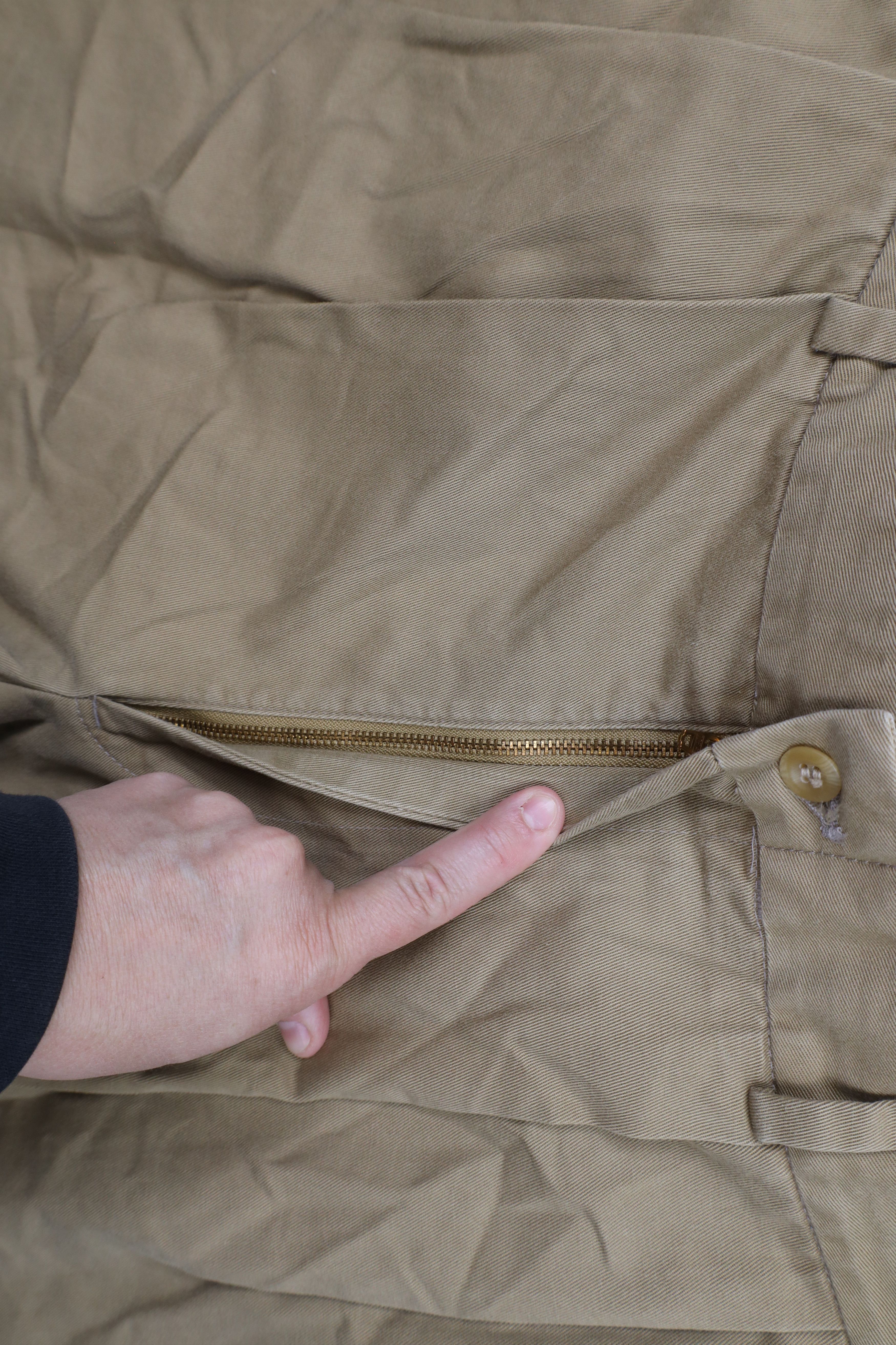 Bills Khakis × Vintage Vintage Bills Khakis Pleated Cotton Twill Pants Beige USA Size US 40 / EU 56 - 6 Thumbnail