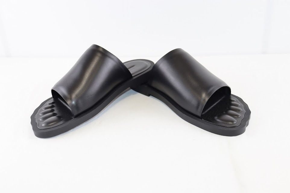 Balenciaga o1rshd1 Smooth Calfskin Fetish Sandal in Black Size US 10 / EU 43 - 8 Thumbnail