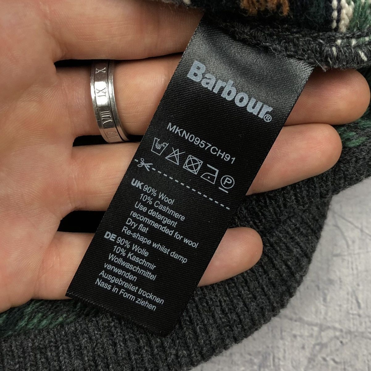 Barbour Vintage Barbour Orford Fairisle Crew Aztec Tartan Sweater Size US S / EU 44-46 / 1 - 12 Thumbnail