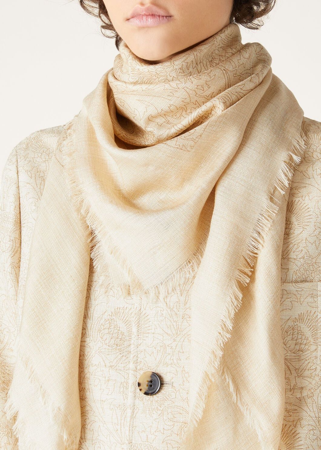 Loro Piana o1w1db10725 FAO6898 Size: OS / Cardo Maxi Carré in Beige Size ONE SIZE - 2 Thumbnail