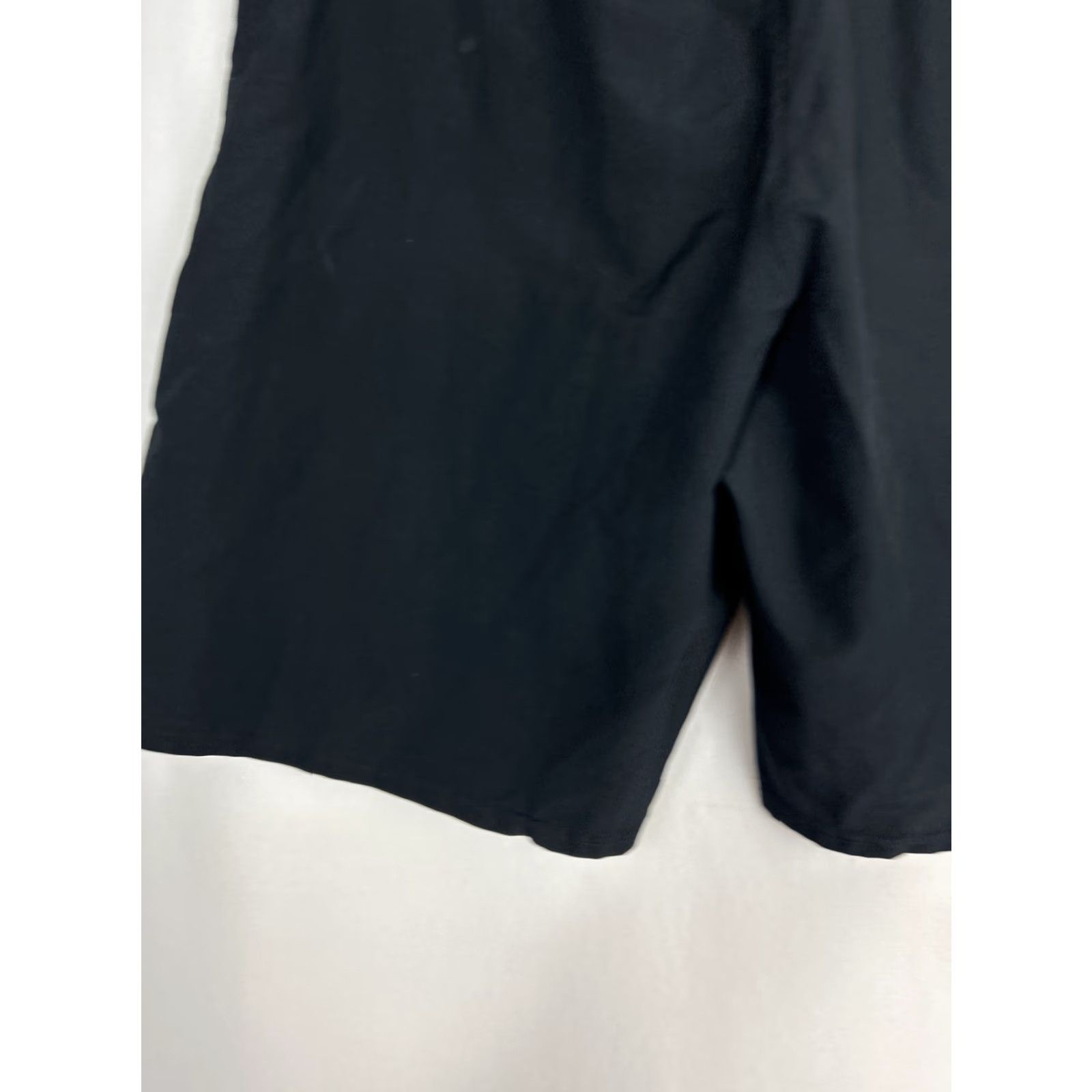 Mountain Hardwear Mountain Hardwear Shorts Mens XL Black Lined Performance Sport Track Vented Mens Size US 36 / EU 52 - 7 Thumbnail