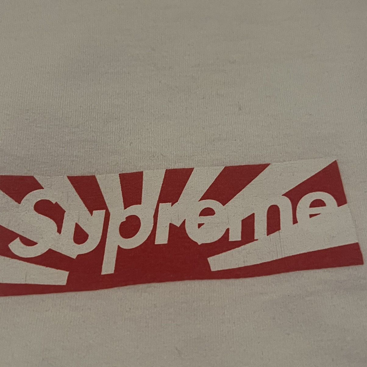Supreme Supreme Japan Relief Box Logo Tee Rising sun bogo t shirt Size US XL / EU 56 / 4 - 4 Thumbnail