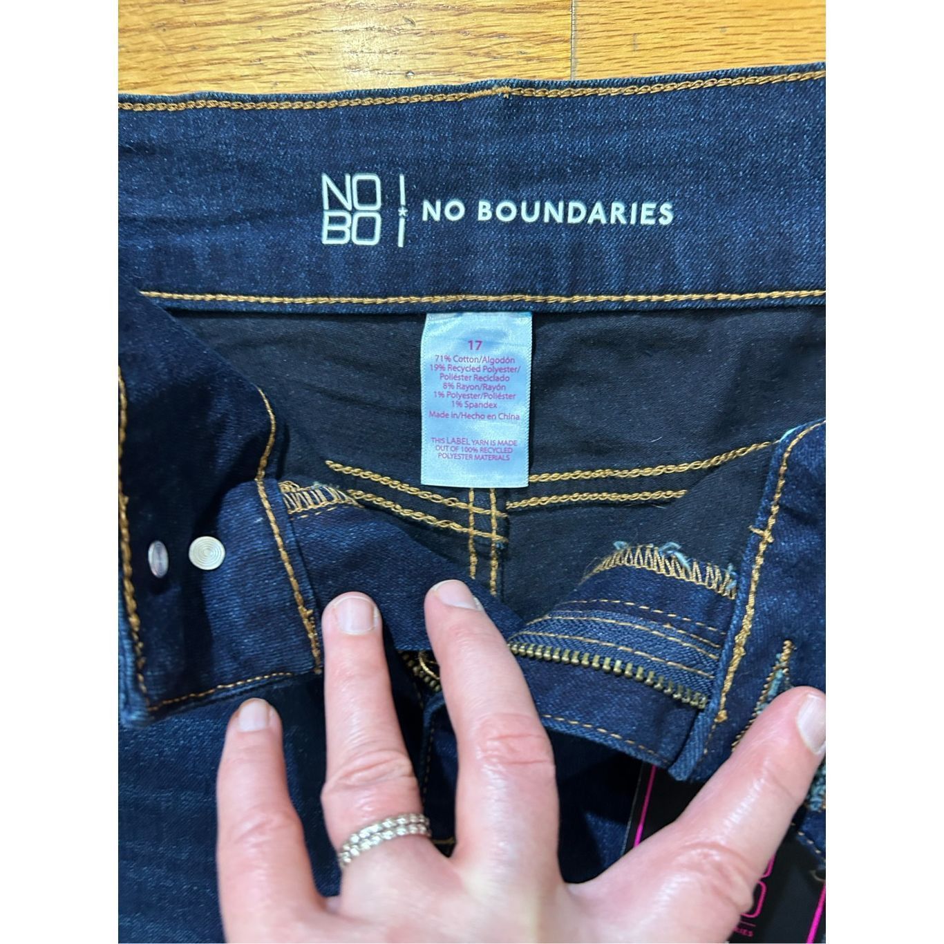 Other No Boundaries Juniors Double Button High Rise Flare Strech D Size 25" / US 0 / IT 36 - 6 Thumbnail