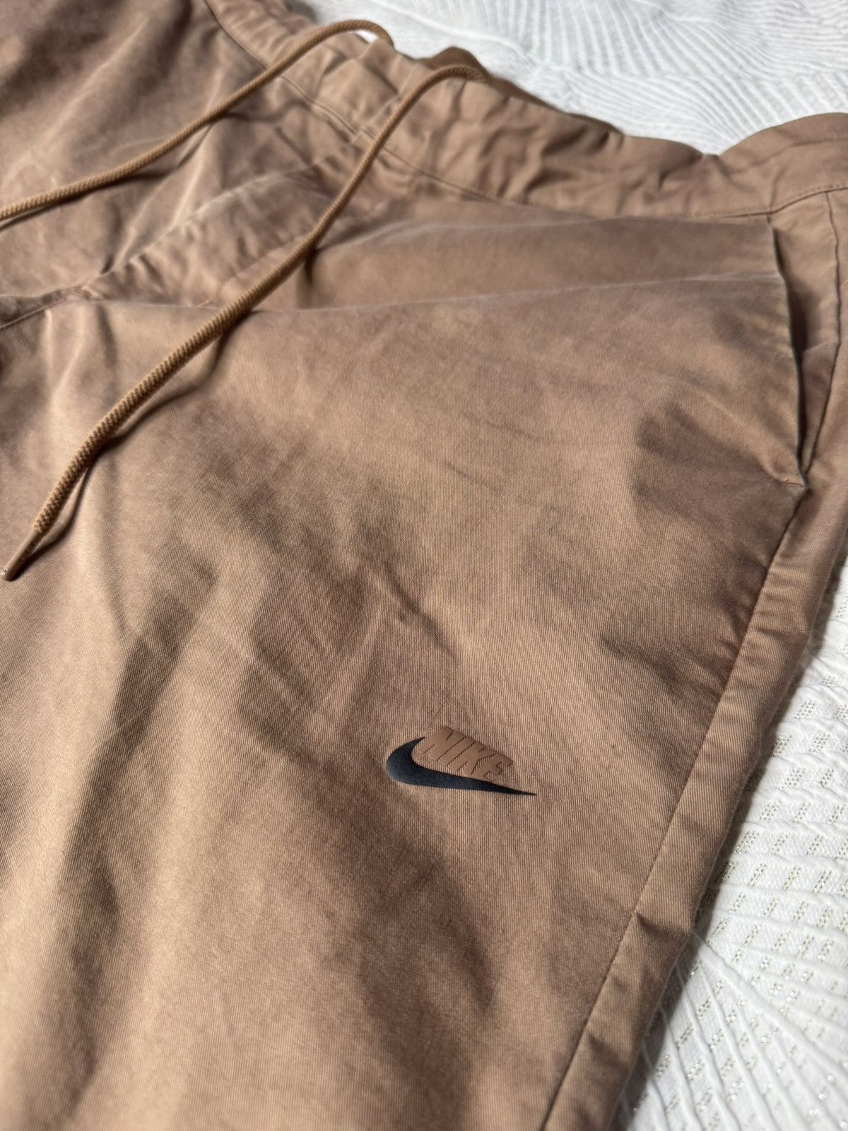 Nike Nike Sportswear Essential Woven Unlined Cropped Pants Size US 34 / EU 50 - 3 Thumbnail