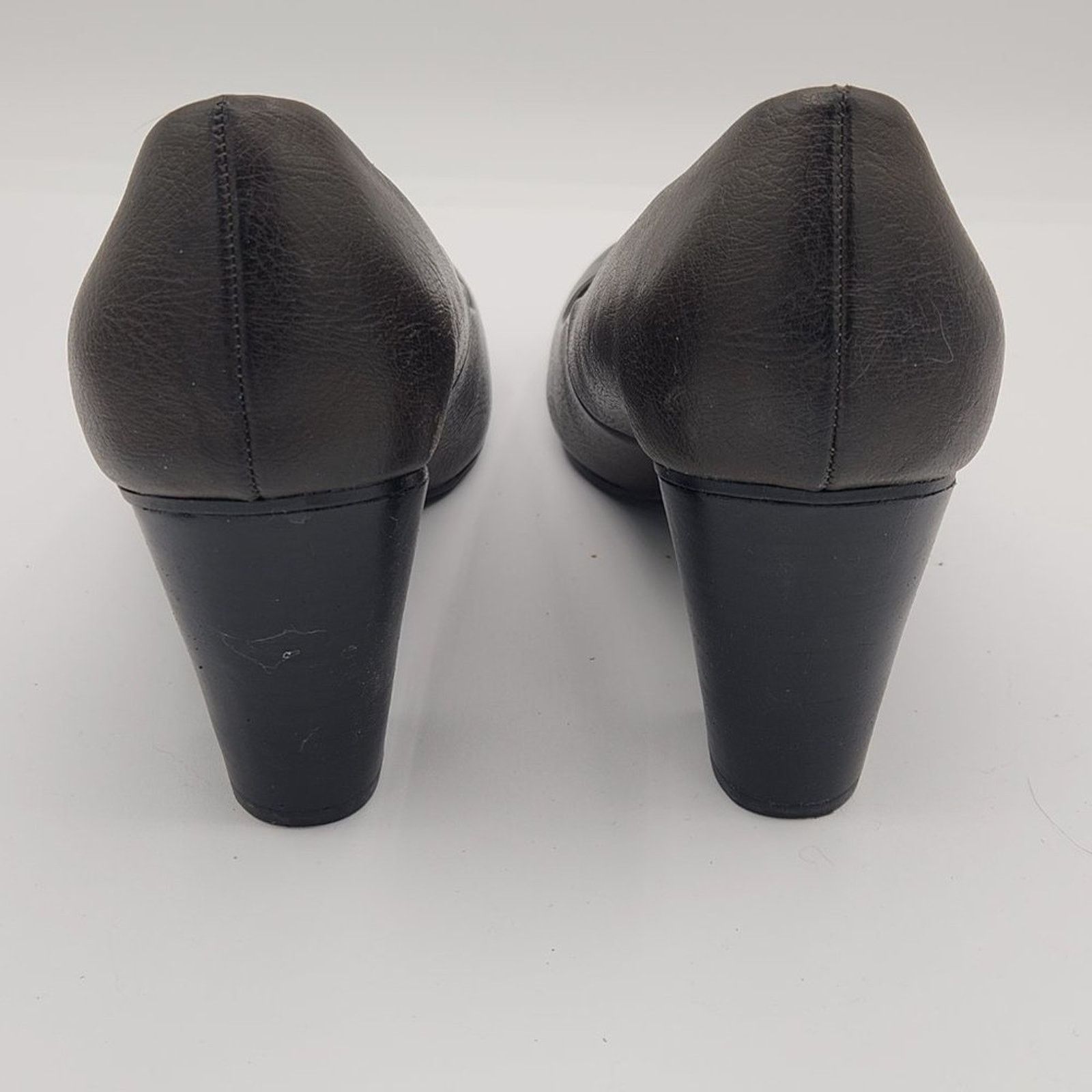 G.H. Bass & Co. G.H. Bass & Co. Chunky Heel Pumps Size US 10 / IT 40 - 3 Thumbnail