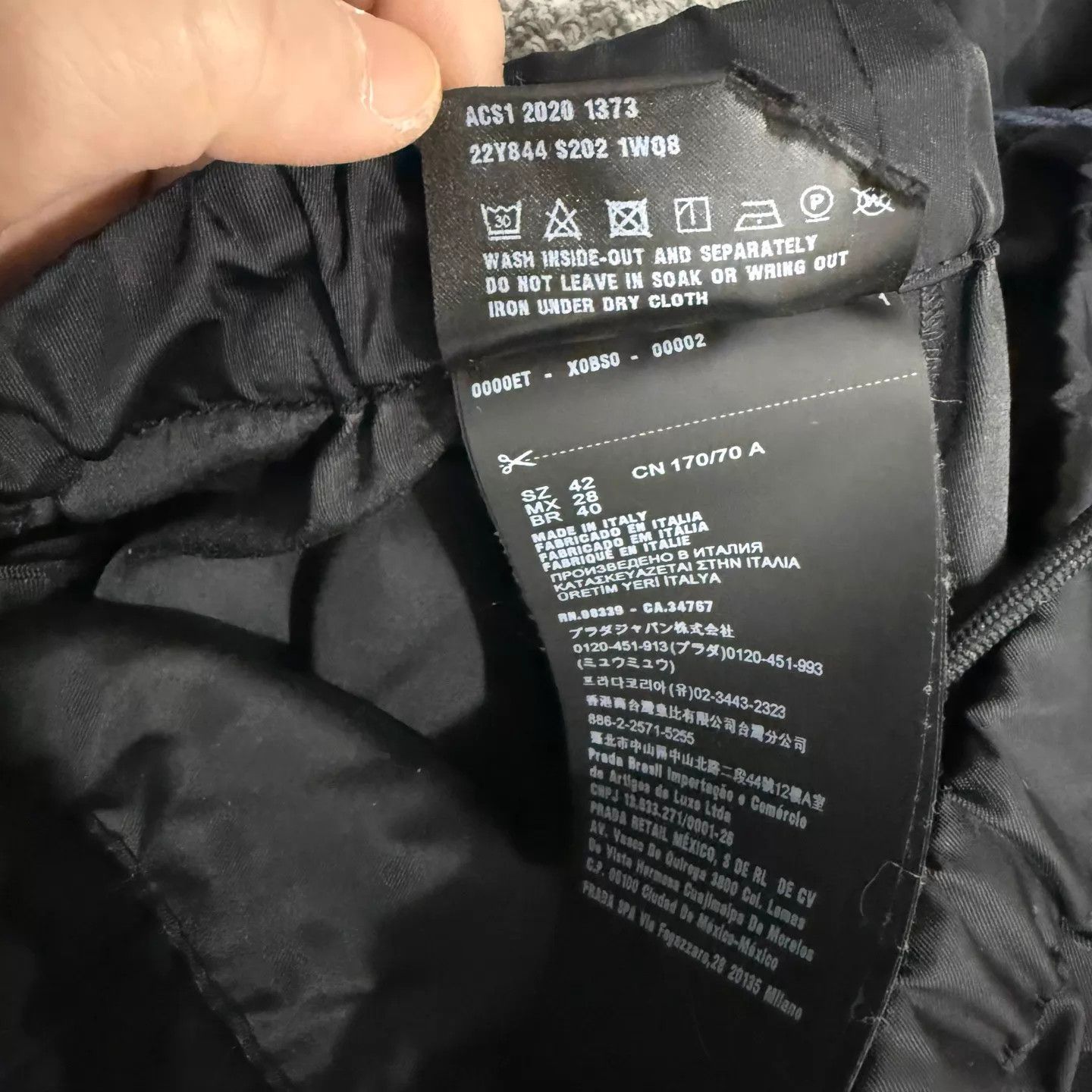 Prada Prada recycled nylon pants triangle logo zipper cuffs size 42 new Size 28" / US 6 / IT 42 - 5 Thumbnail