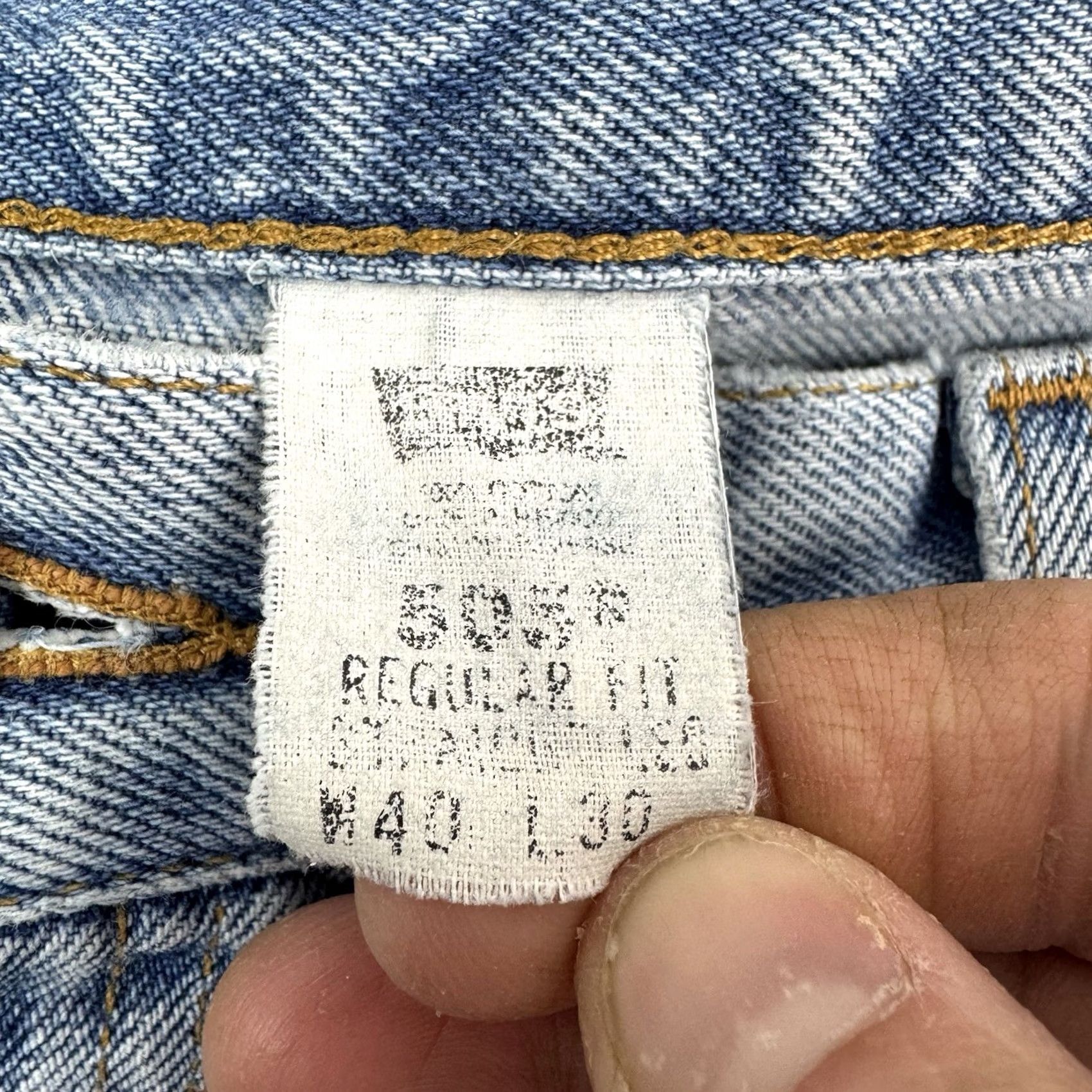 Levi's VINTAGE Levi's 505 Jeans Men Regular 38x30 Blue Cotton Denim Straight 90s Y2K Worn Thrashed Size US 38 / EU 54 - 6 Thumbnail