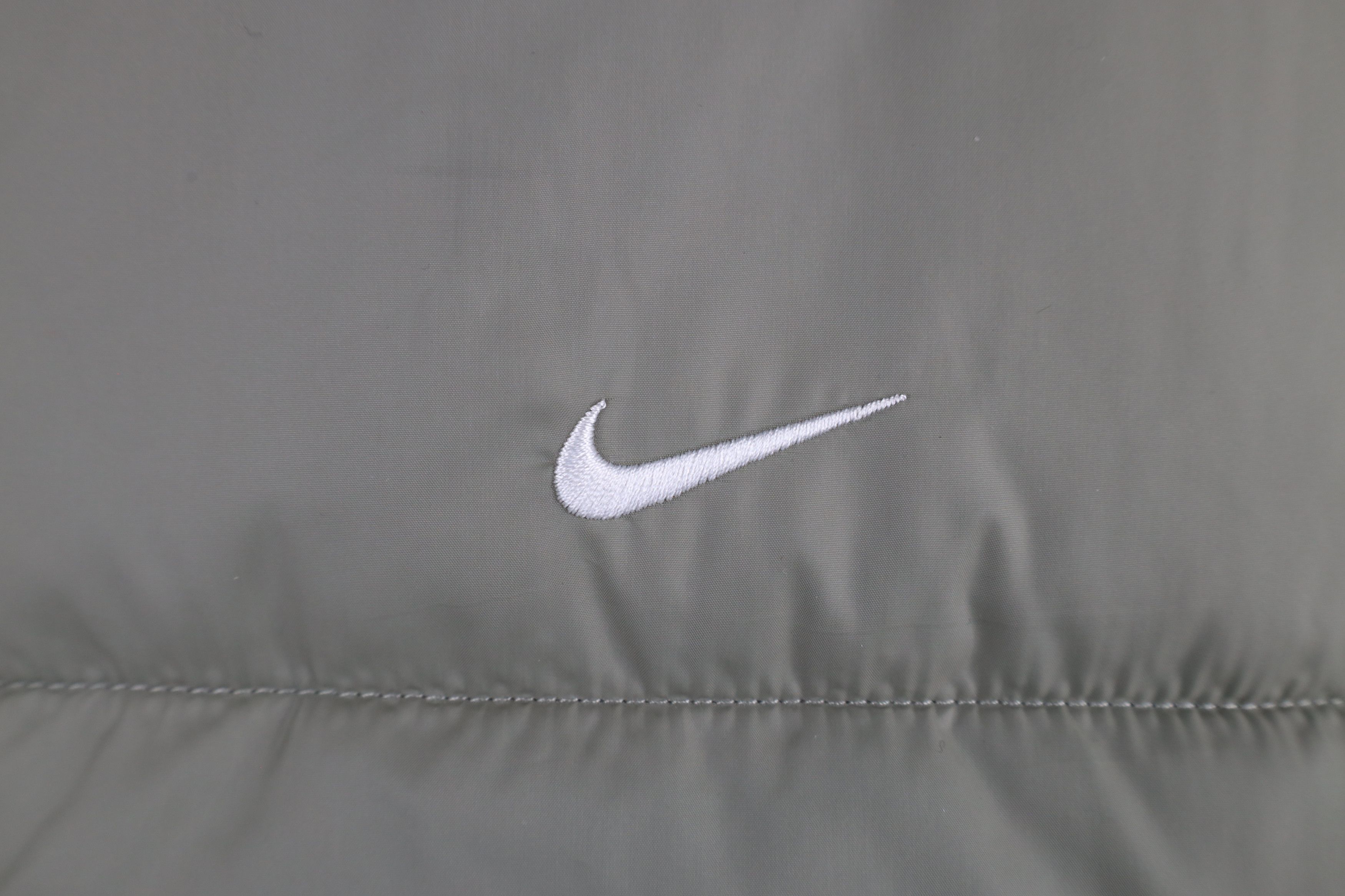 Nike × Vintage Nike Therma Fit Mini Swoosh Sleeveless Puffer Vest Jacket Size L / US 10 / IT 46 - 4 Thumbnail