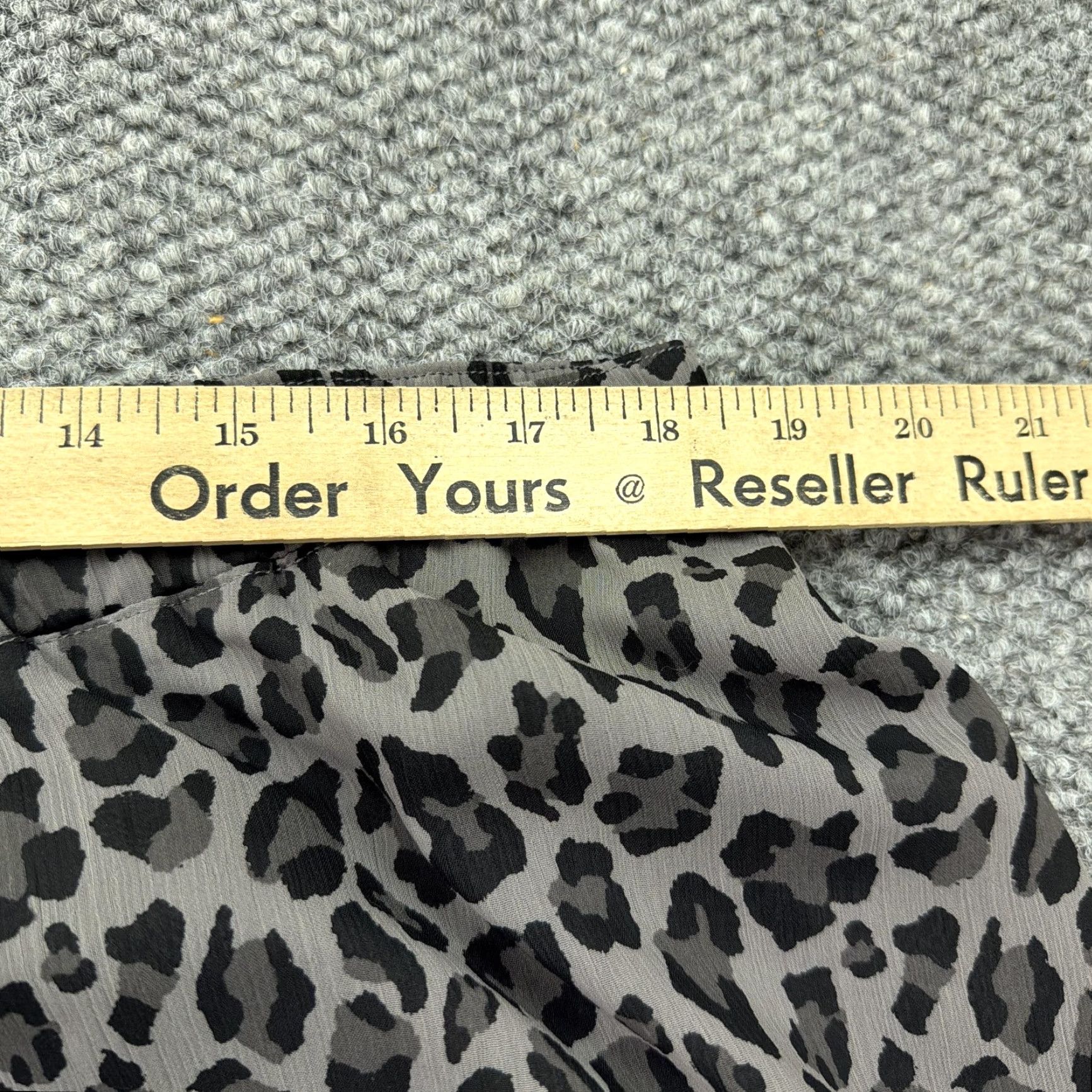 Isaac Mizrahi Isaac Mizrahi Live Skirt Womens XL Gray Black Leopard Print Chiffon Lined Size 40" / US 18 - 7 Thumbnail