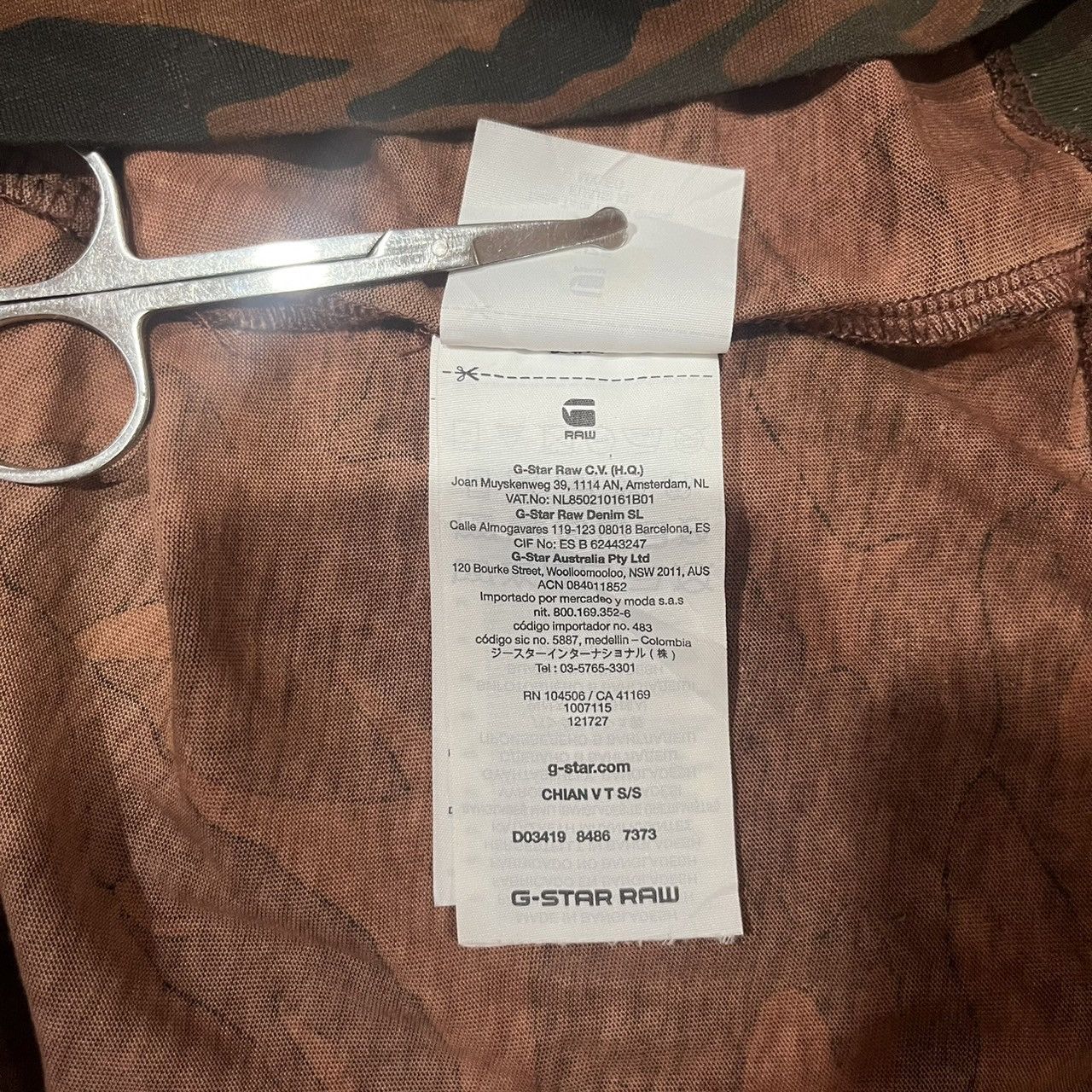 G-Star G-Star RAW Camo Type Print V-Neck Tee Size US XL / EU 56 / 4 - 8 Thumbnail