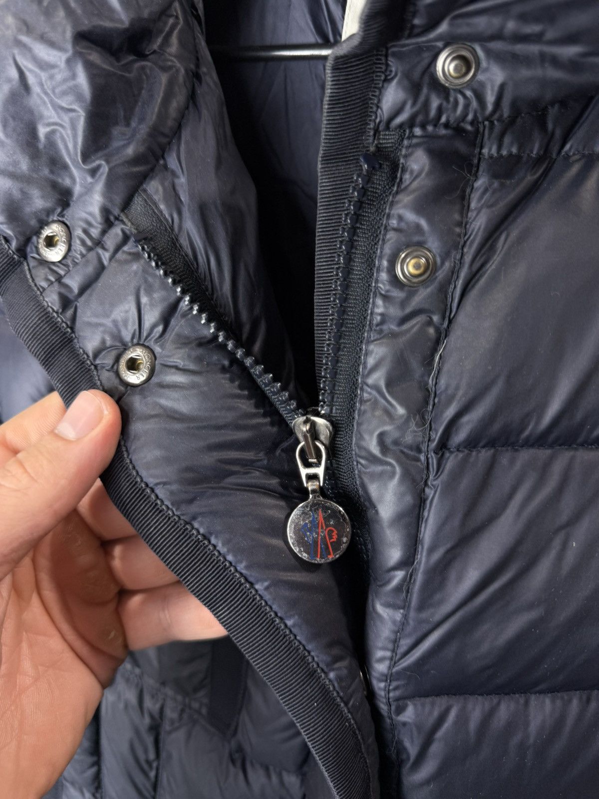 Moncler Moncler Puffer Jacket Wmns Down Jacket Size L / US 10 / IT 46 - 6 Thumbnail