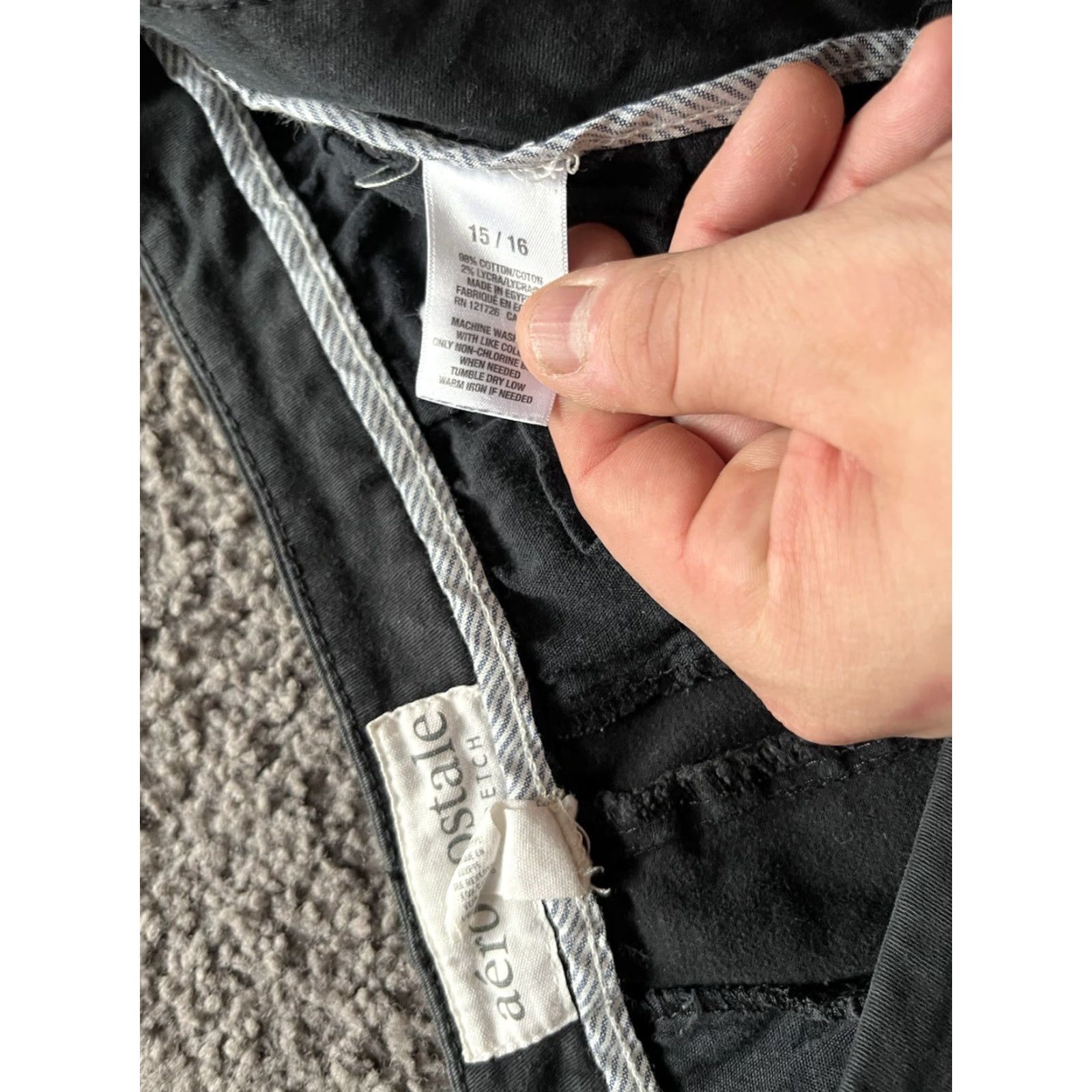 Vintage VINTAGE Aéropostale Women Black Flat Front Folded Cuff Casual Chino Shorts 16 Size 38" / US 16 / IT 52 - 3 Thumbnail
