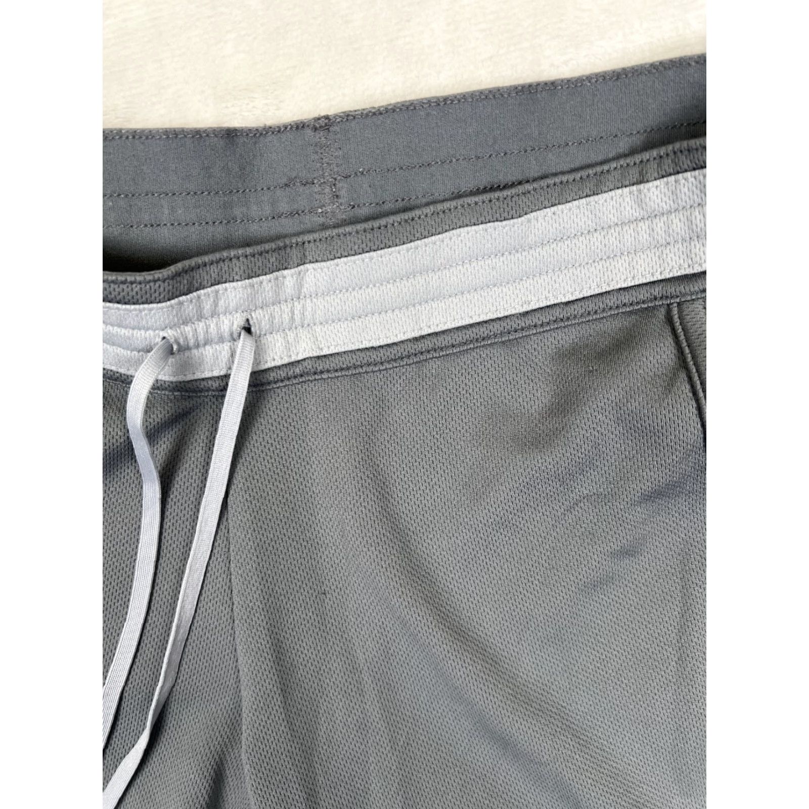 Nike Nike Dri Fit Running Shorts Women’s S Gray Swoosh Gym Athletic Short Size 28" / US 6 / IT 42 - 3 Thumbnail