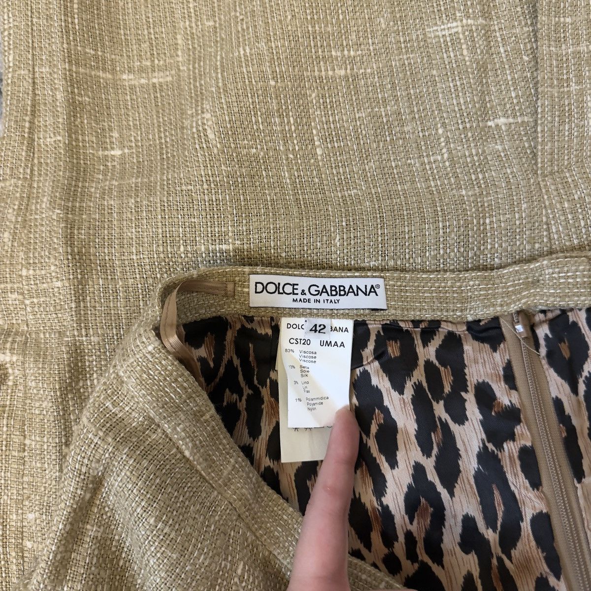 Dolce & Gabbana Authentic Vintage Dolce & Gabbana Tan & Gold Tweed Skirt Size 28" / US 6 / IT 42 - 5 Thumbnail