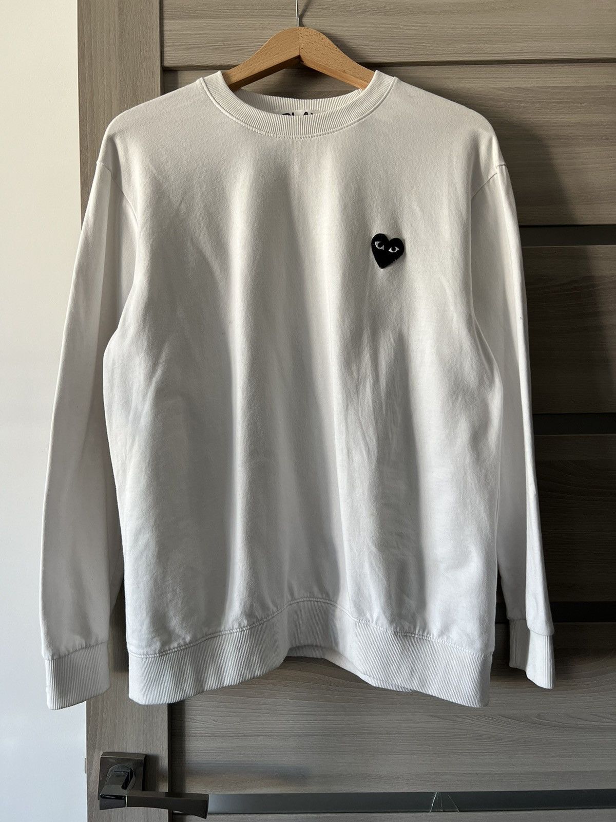 Comme des Garcons Vintage Come des Garcon Play cdg sweatshirt Size US M / EU 48-50 / 2 - 1 Thumbnail