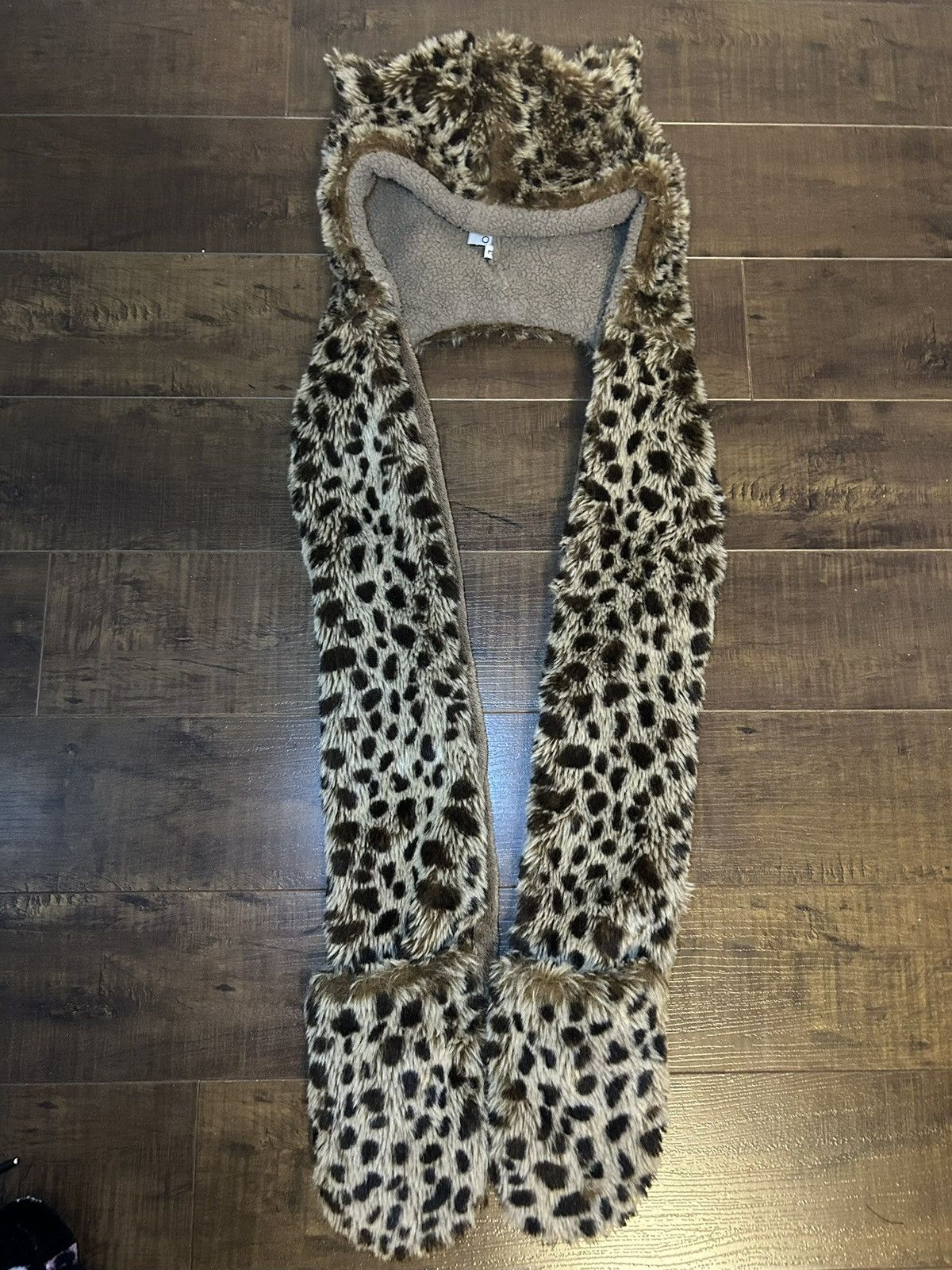 Aldo Vintage Aldo sherpa fleece lined leopard fur hat accessory Size ONE SIZE - 1 Thumbnail