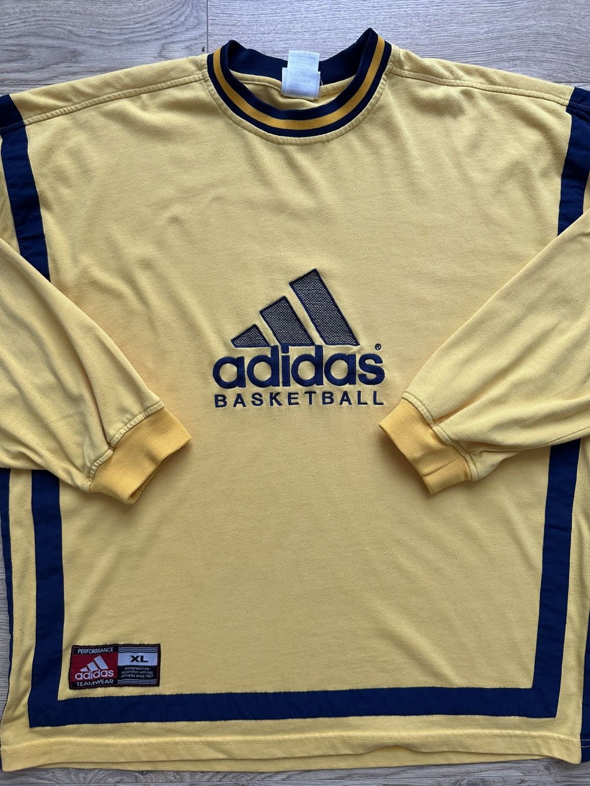 Adidas 90’s Adidas Basketball Vintage crewneck sweatshirt yellow Size US XL / EU 56 / 4 - 12 Thumbnail