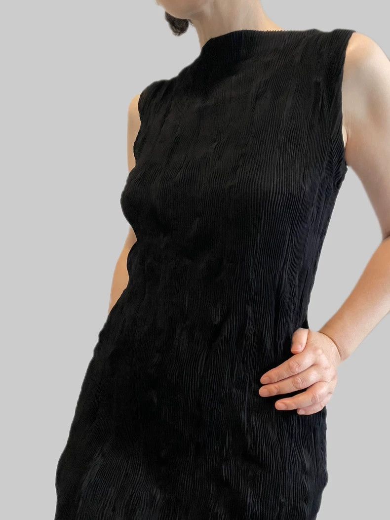 Issey Miyake Issey Miyake size:2 Black main line twisted pleated dress Size XS / US 0-2 / IT 36-38 - 4 Thumbnail