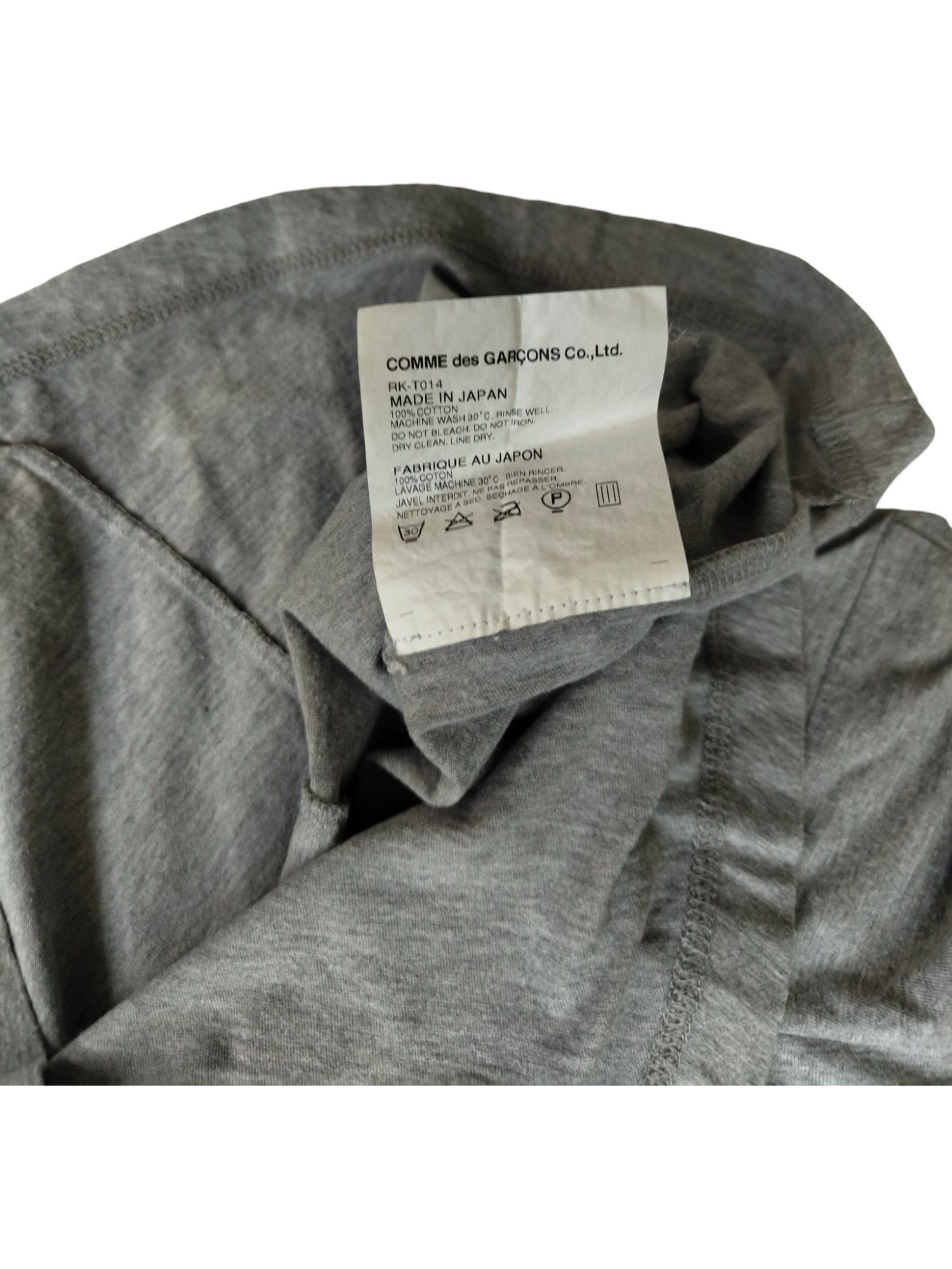 Comme des Garcons Grey Short Sleeve T-Shirt With Asymmetric Stitching Size XS / US 0-2 / IT 36-38 - 5 Thumbnail