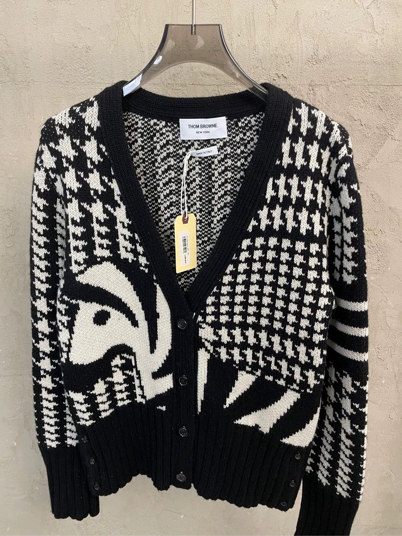 Thom Browne Thom browne Black and white zebra four-striped cashmere car Size M / US 6-8 / IT 42-44 - 3 Thumbnail