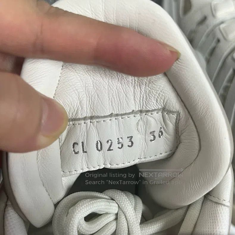 Louis Vuitton Louis Vuitton Light tan denim lace-up logo low-cut athleis Size US 5.5 / IT 35.5 - 6 Thumbnail