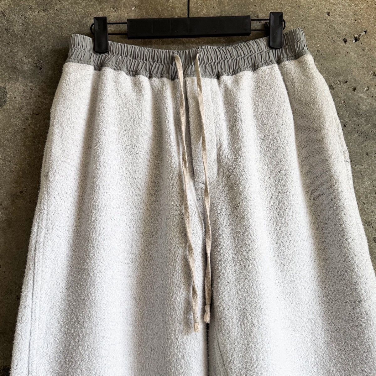 Rick Owens Rick Owens DRKSHDW FW20 Inside Out Reverse Wide Sweatpants Size US 32 / EU 48 - 2 Thumbnail