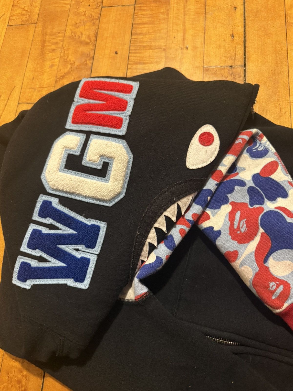 Bape Bape paris exclusive shark zip up Size US M / EU 48-50 / 2 - 2 Thumbnail