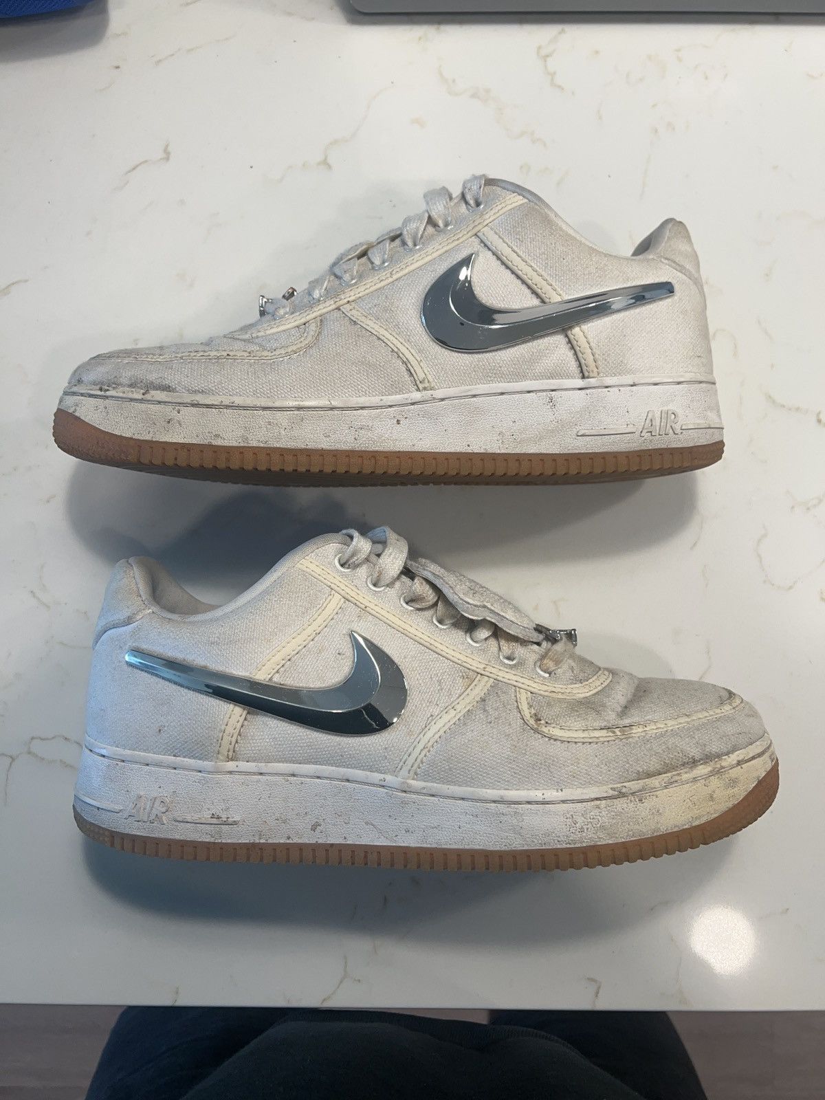 Nike Travis Scott x Nike Air Force 1 Low – White OG – Size 10 Size US 10 / EU 43 - 1 Thumbnail