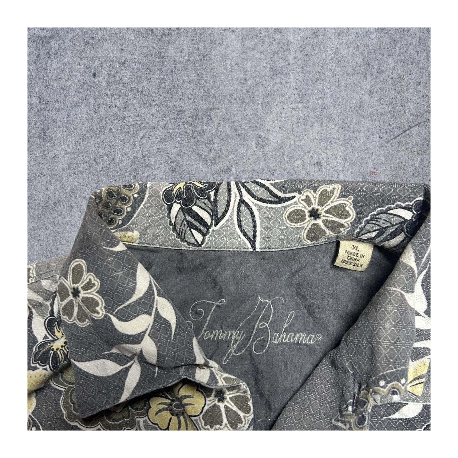 Tommy Bahama Tommy Bahama Silk Grey Hawaiian Shirt Tropical Floral Mens X Size US XL / EU 56 / 4 - 2 Thumbnail
