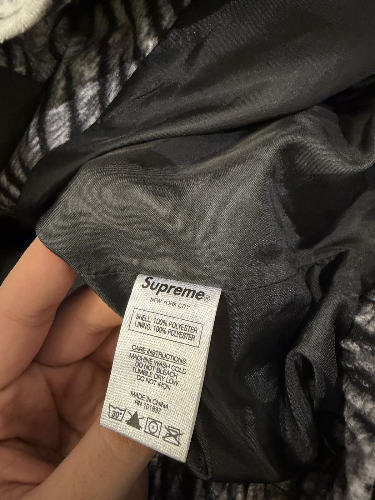 Supreme Supreme SS18 Zebra Stripe Track Jacket Size US L / EU 52-54 / 3 - 5 Thumbnail