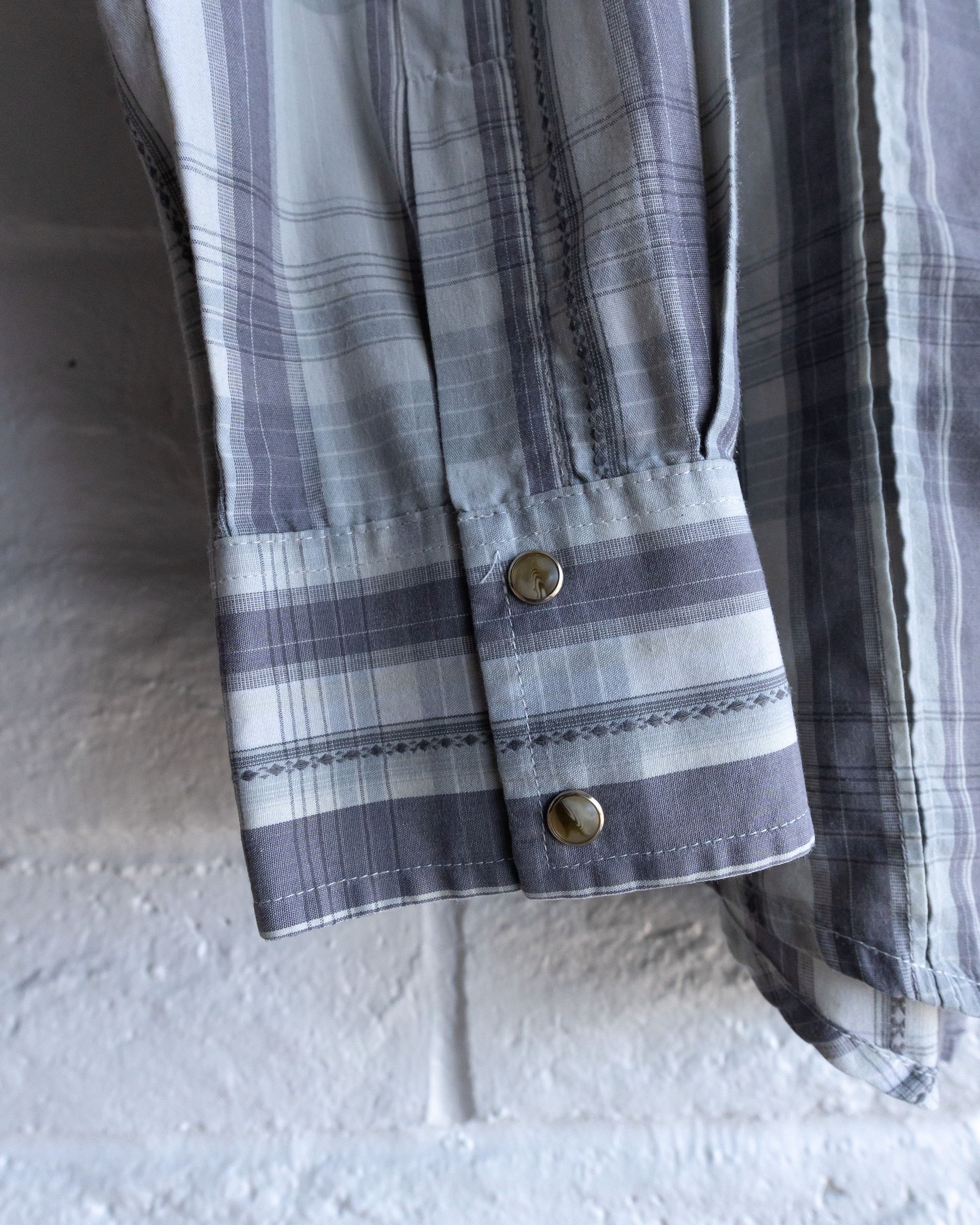 Wrangler Vintage 90s Wrangler Western Shirt Tonal Gray Plaid Men's XL Size US XL / EU 56 / 4 - 5 Thumbnail