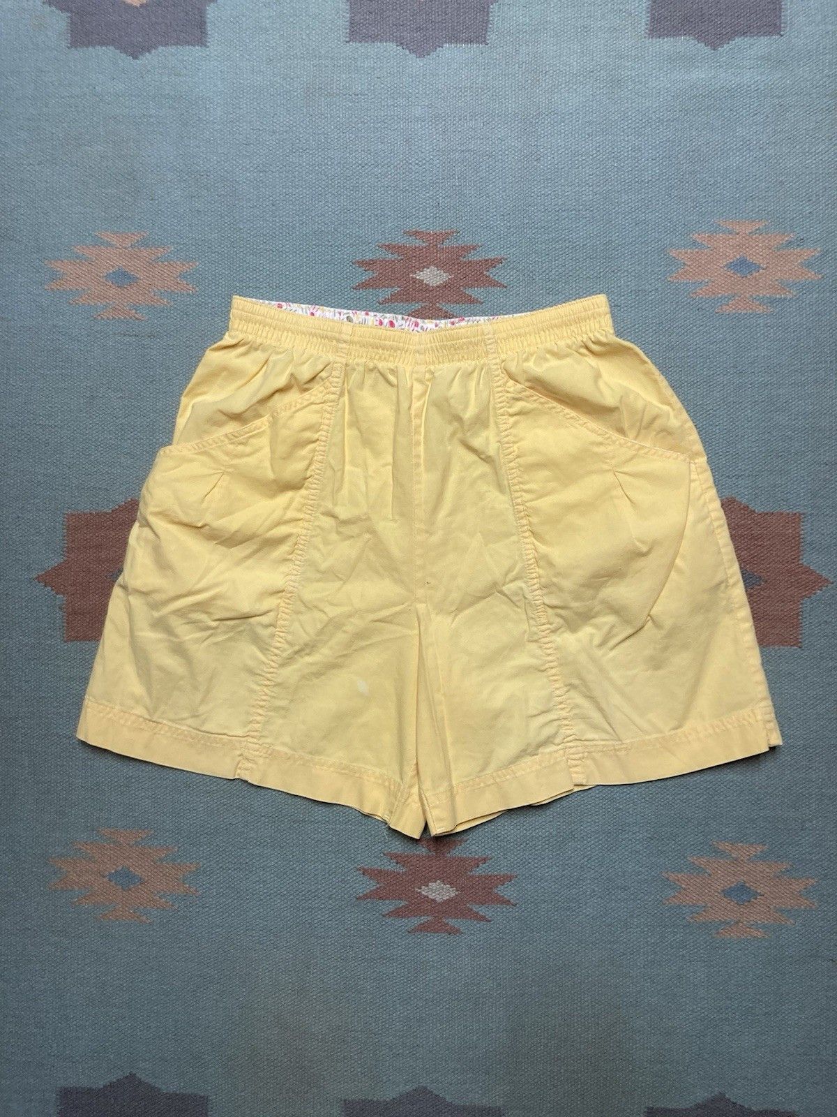 Vintage 80s Levi’s shorts lightweight cotton elastic waist women’s Size 30" / US 8 / IT 44 - 1 Thumbnail