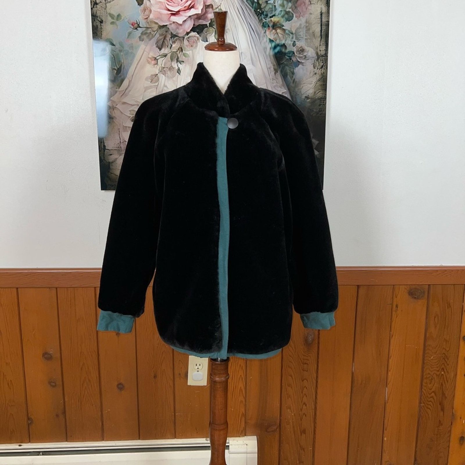 Vintage Fabulous Vintage 90s Monterey Fashions Faux Fur Coat! Size L / US 10 / IT 46 - 2 Thumbnail