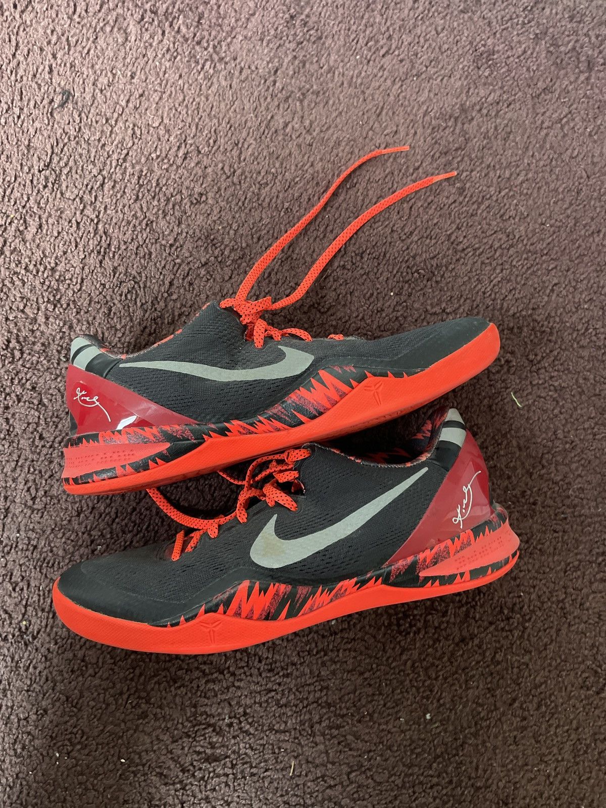 Nike Kobe 8s in great condition Size US 9.5 / EU 42-43 - 1 Thumbnail