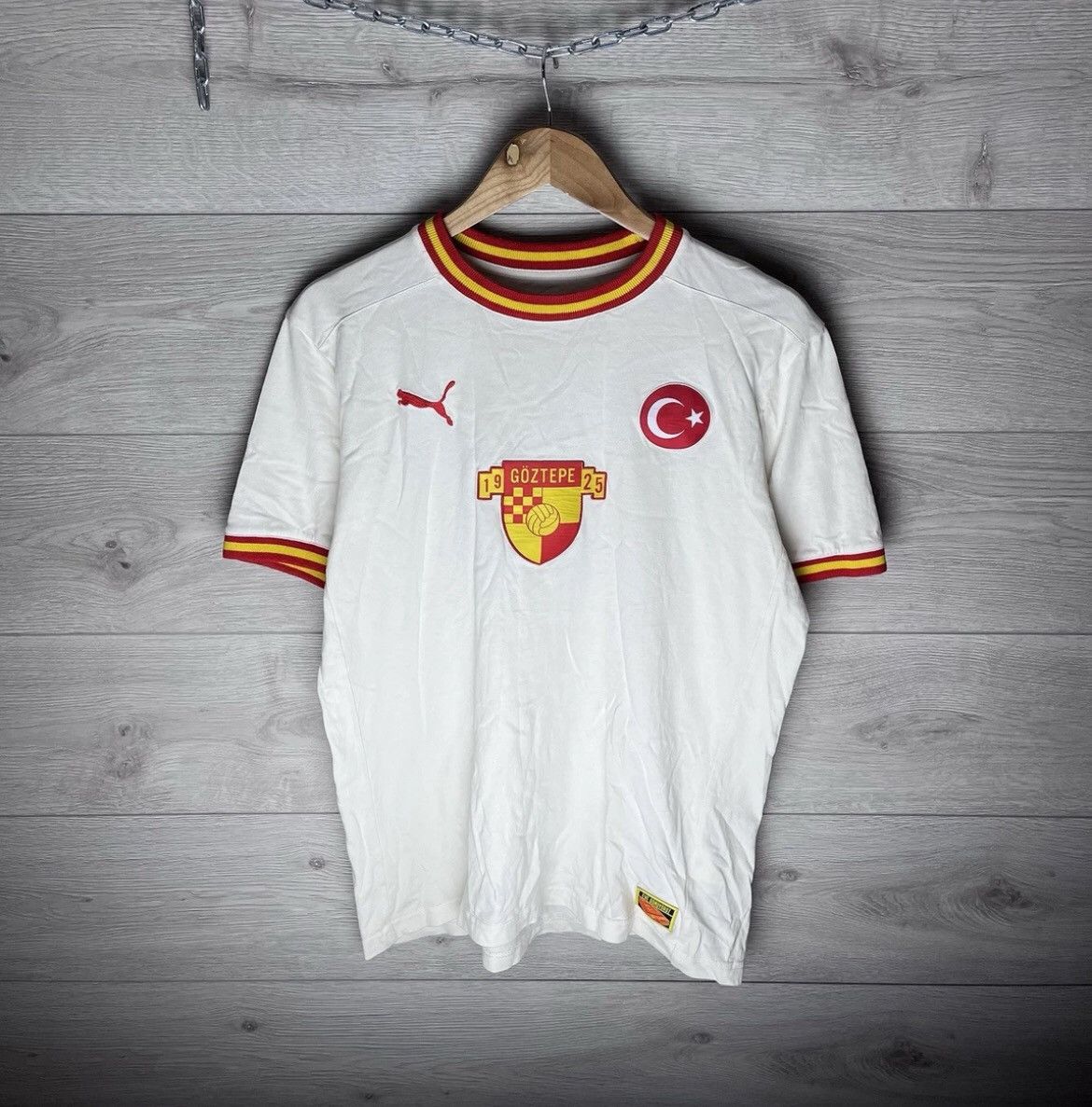 Puma Soccer jersey Puma Goztepe 1925 size M men Size US M / EU 48-50 / 2 - 1 Thumbnail
