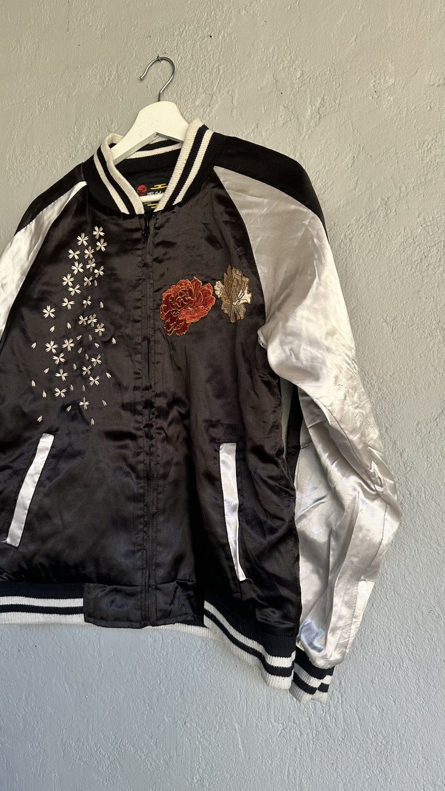 20471120 Sukajan Souvenic bone bomber Jackets Size US L / EU 52-54 / 3 - 3 Thumbnail