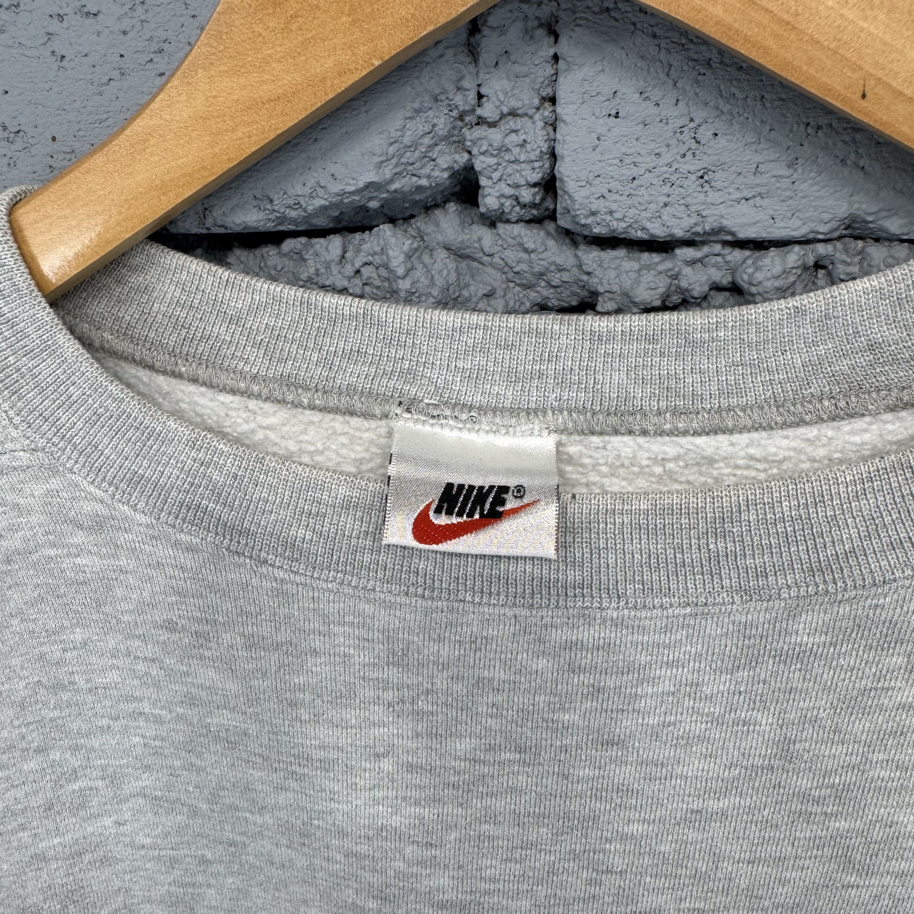 Nike Vintage 90s Nike Big Swoosh Sweatshirt Streetwear Hypebeast Size US L / EU 52-54 / 3 - 4 Thumbnail