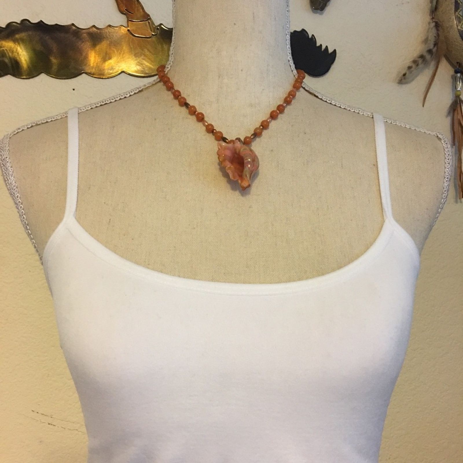 Vintage Vintage glass shell pendant peach jade necklace Size ONE SIZE - 4 Thumbnail