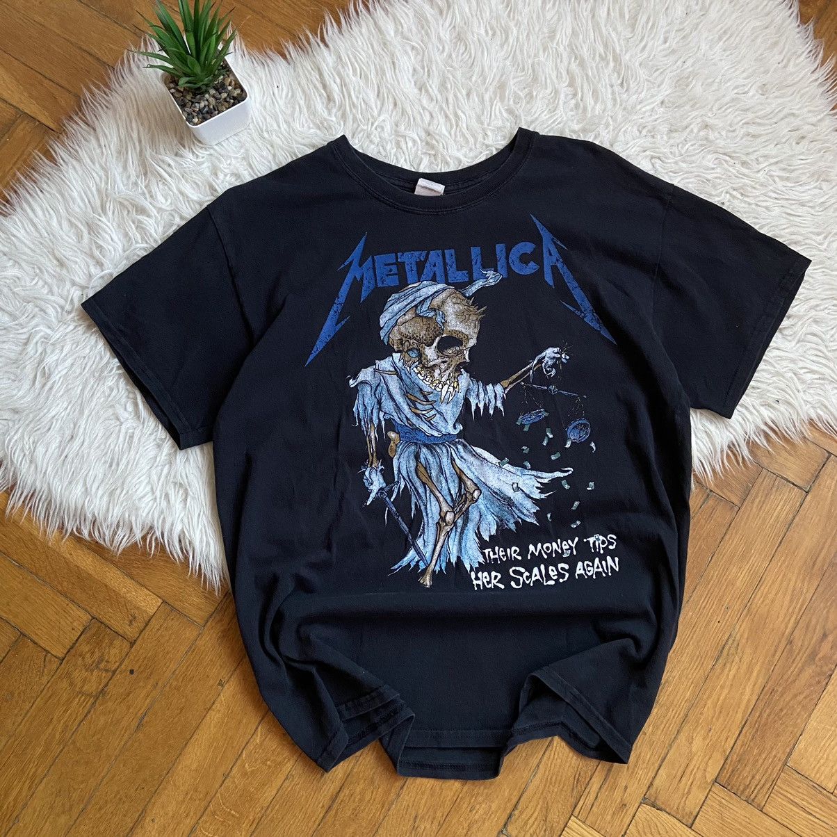 Band Tees × Metallica × Vintage 📌 Vintage Metallica 2000s “Their money tips her scales” Tee Size US L / EU 52-54 / 3 - 1 Thumbnail