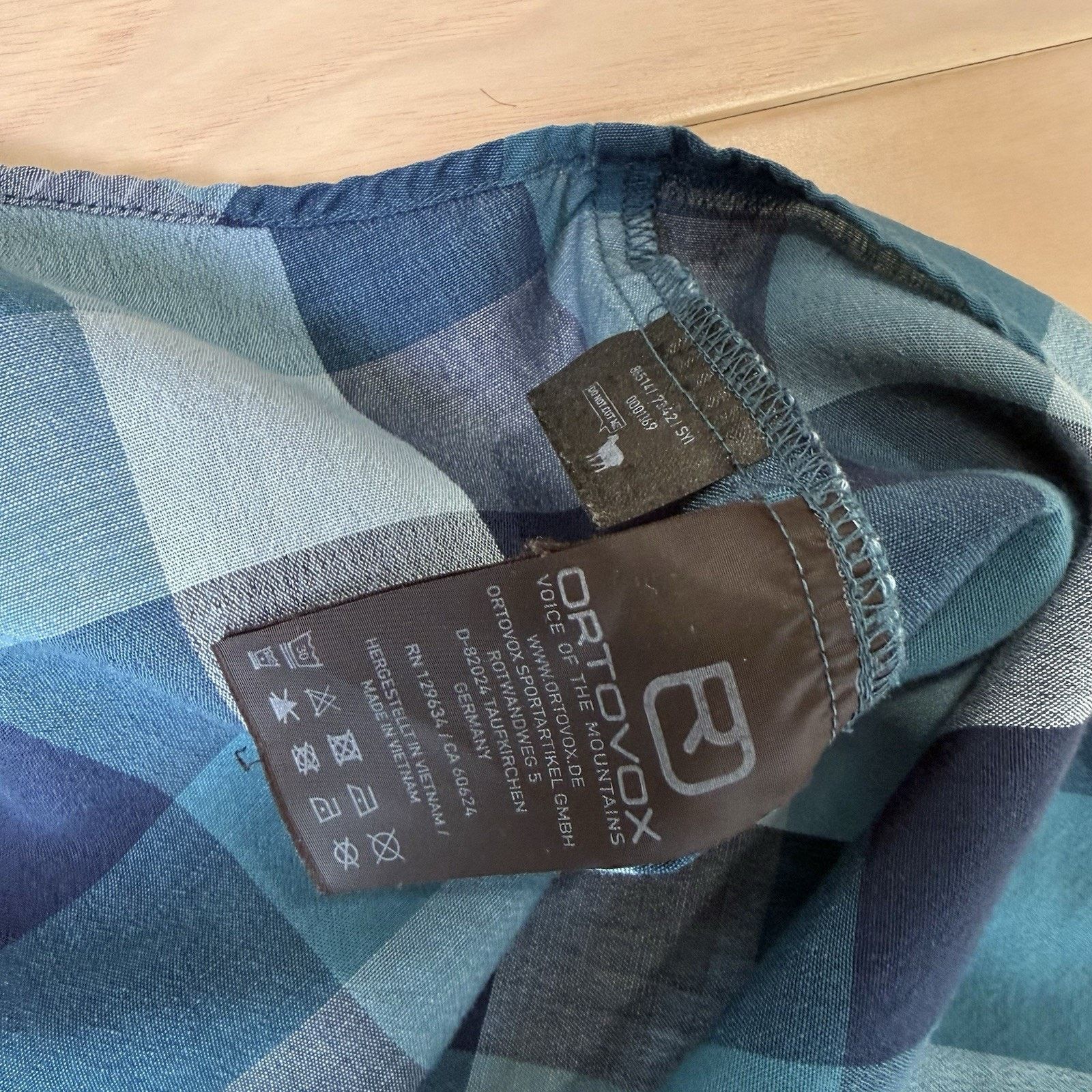 ORTOVOX Ortovox Short Sleeve Shirt Medium Blue Check Wool Blend Size US M / EU 48-50 / 2 - 7 Thumbnail