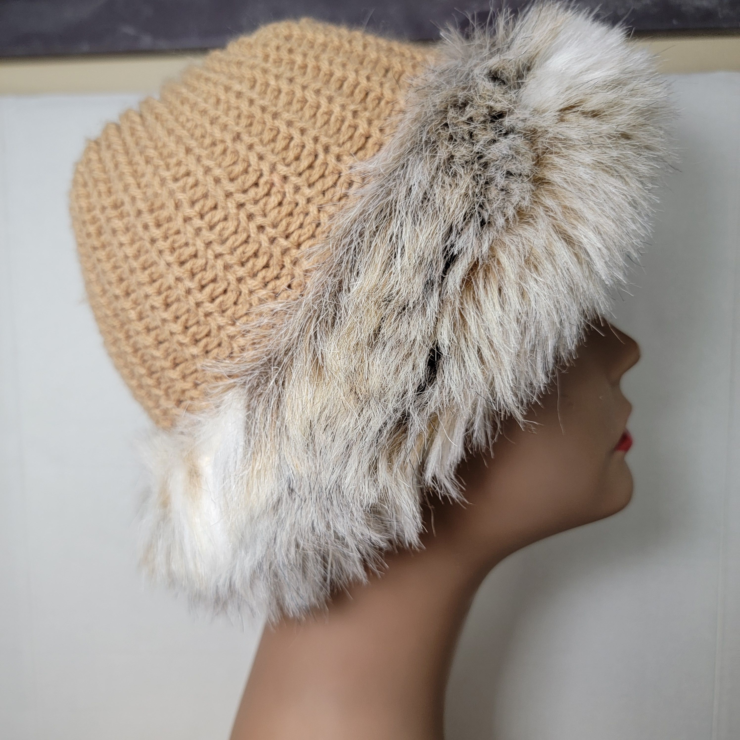 Other Brown Knit Winter Hat w/ Faux Fur Brim Size ONE SIZE - 4 Thumbnail