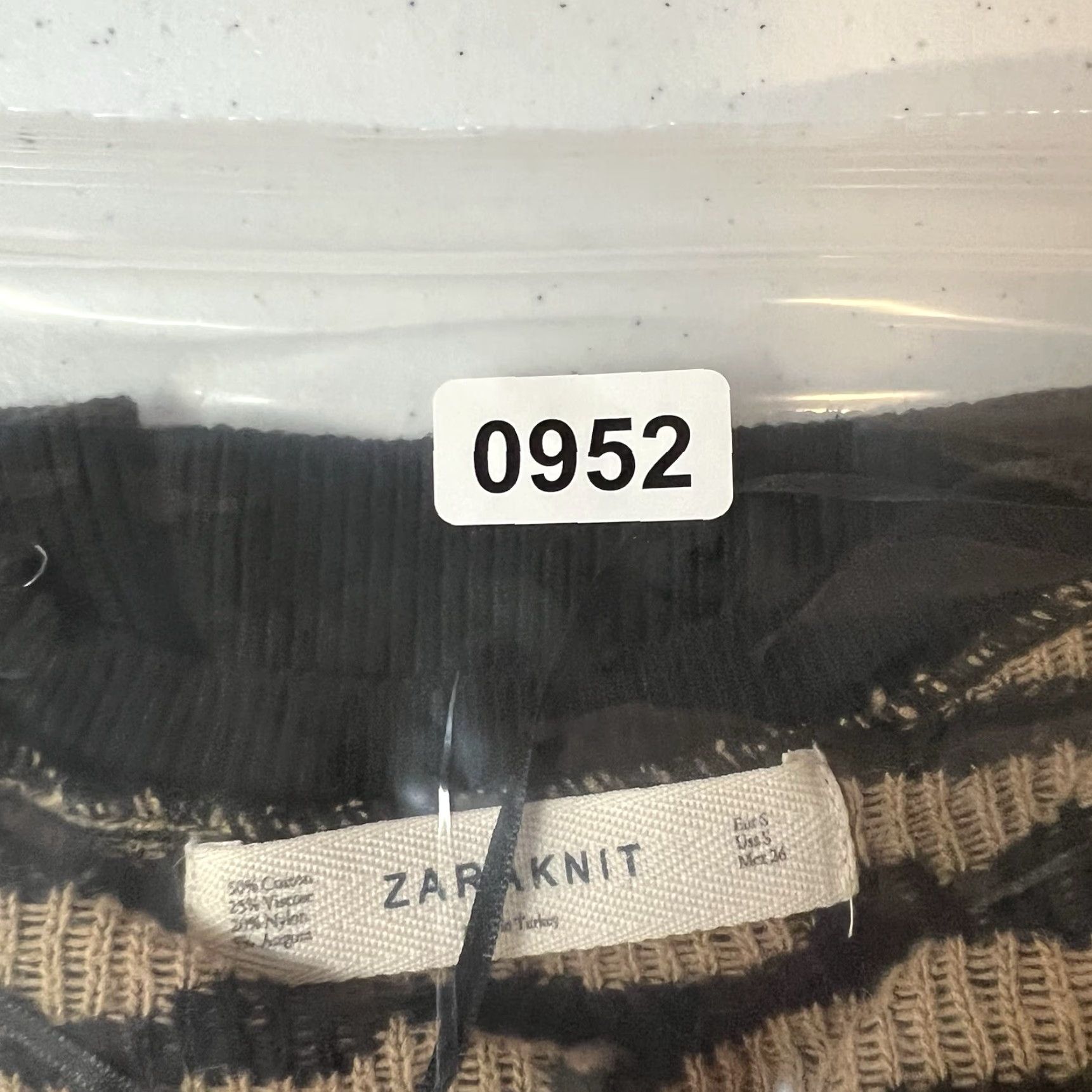 Zara Zara Cardigan Knit Zebra Pattern Sweater Womens Small Beige Black Cotton Blend Size S / US 4 / IT 40 - 6 Thumbnail