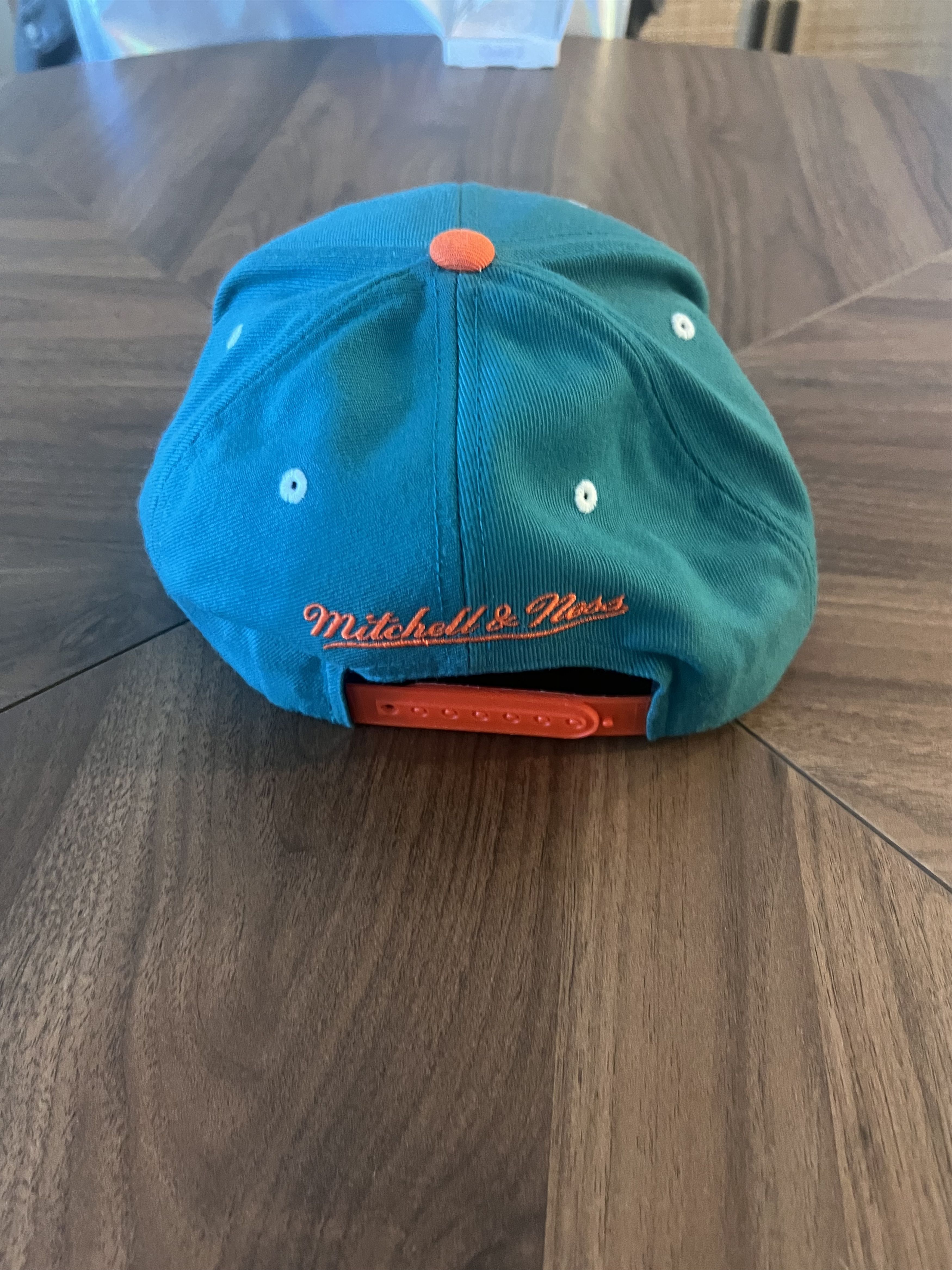 Mitchell & Ness Vintage Miami Dolphins Snapback Size ONE SIZE - 4 Thumbnail