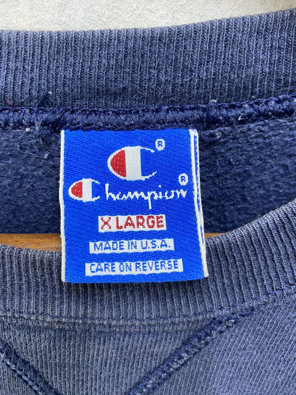 Champion Vintage Champion Sweatshirt Spellout Embroidery Size XL Size US XL / EU 56 / 4 - 7 Thumbnail